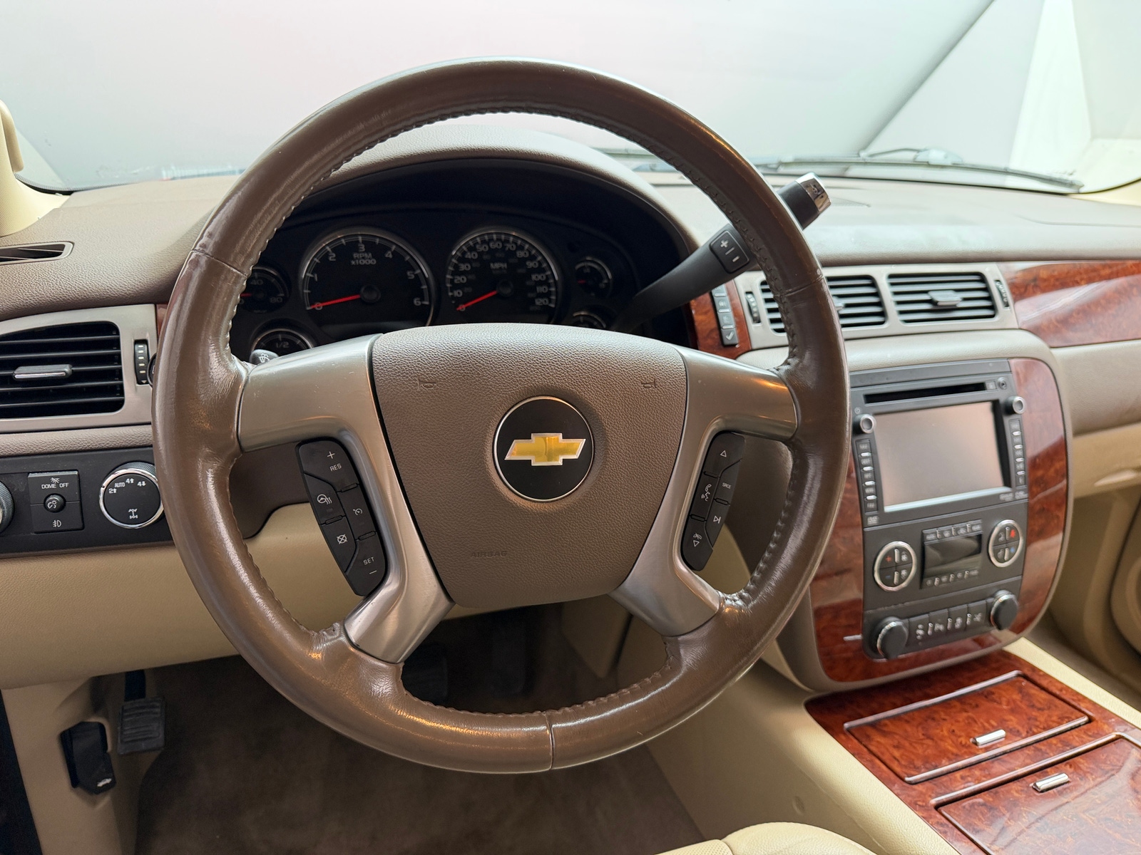 Thumbnail: 2012 Chevrolet Suburban - 4