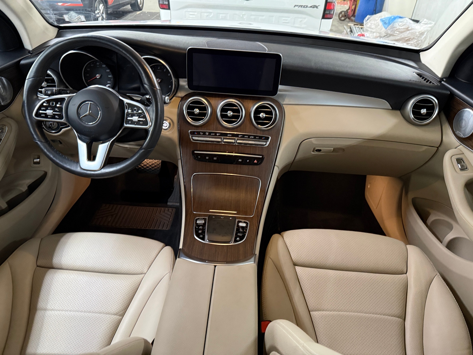 Thumbnail: 2020 Mercedes-Benz GLC - 2