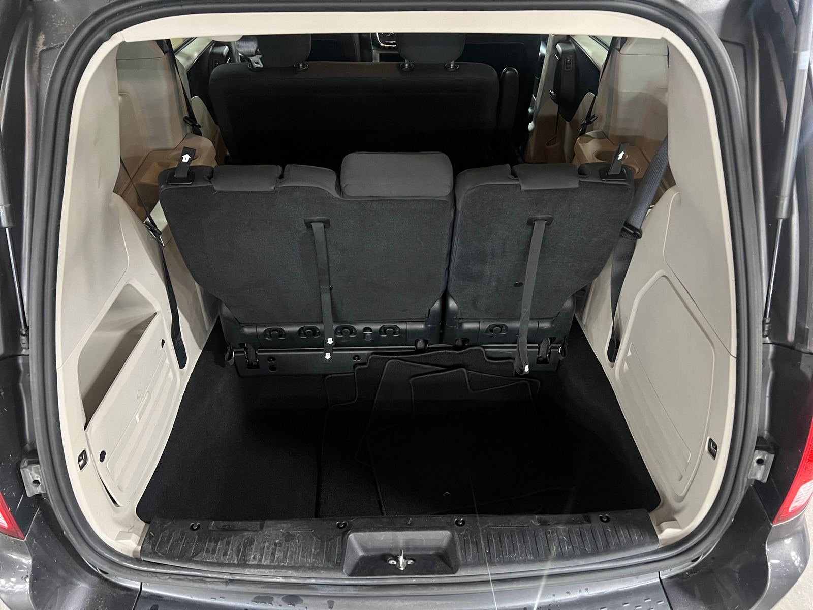 Thumbnail: 2018 Dodge Grand Caravan - 7