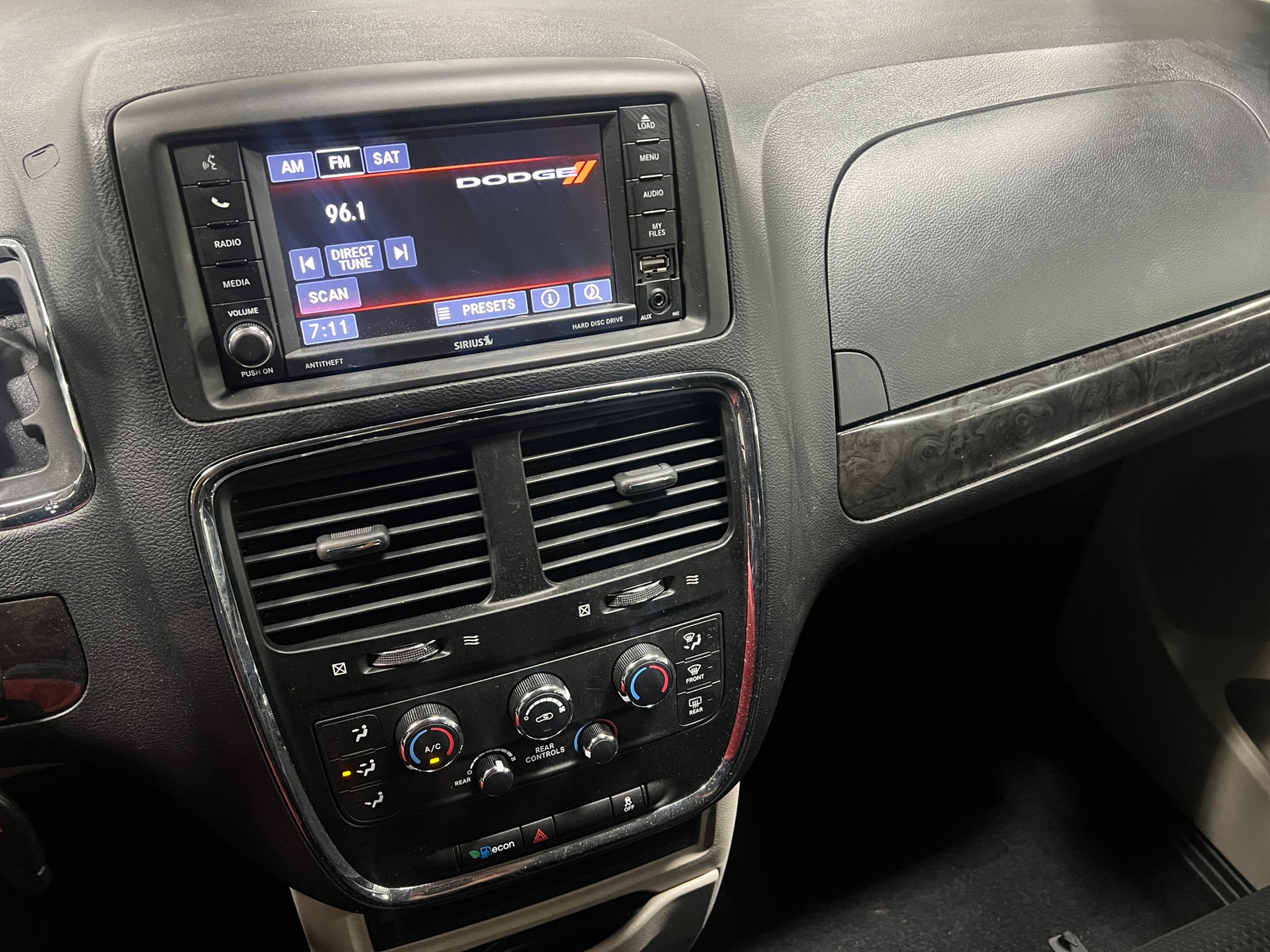 Thumbnail: 2018 Dodge Grand Caravan - 4