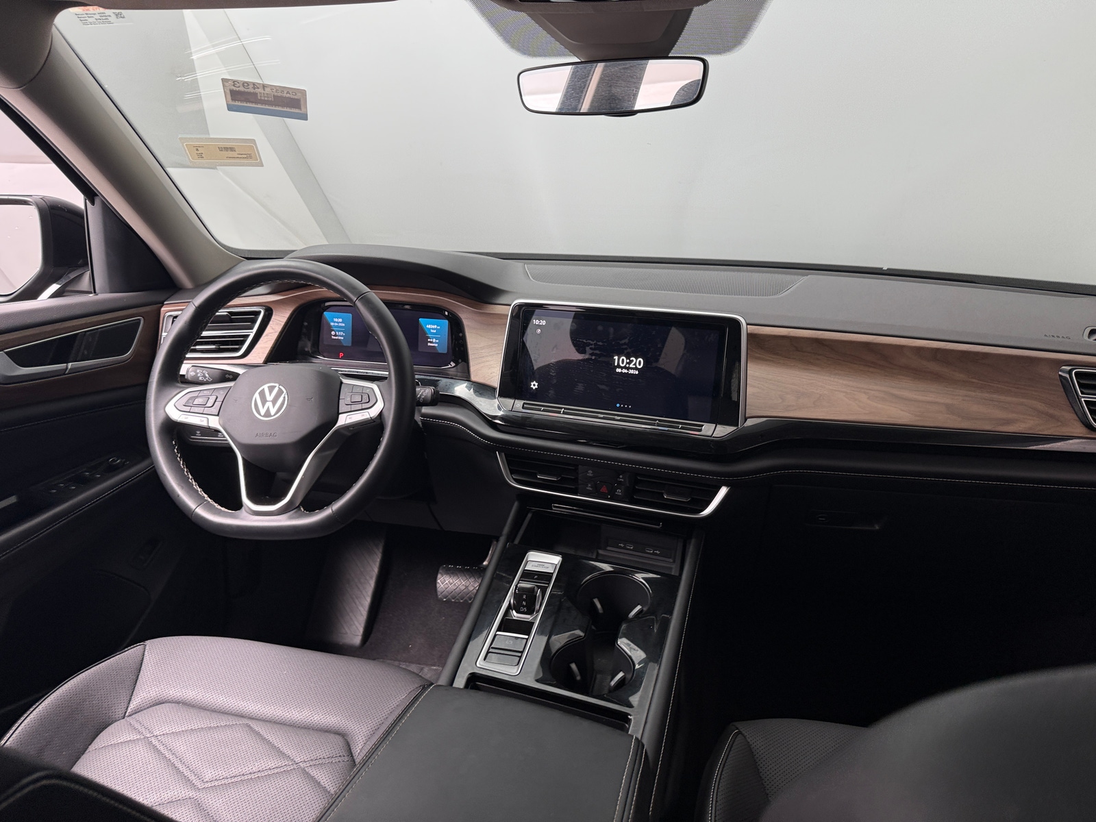 Thumbnail: 2024 Volkswagen Atlas - 3