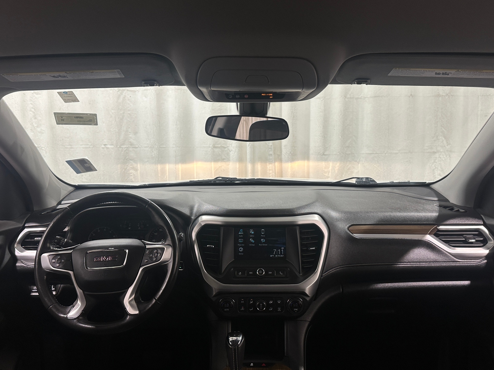Thumbnail: 2019 GMC Acadia - 3