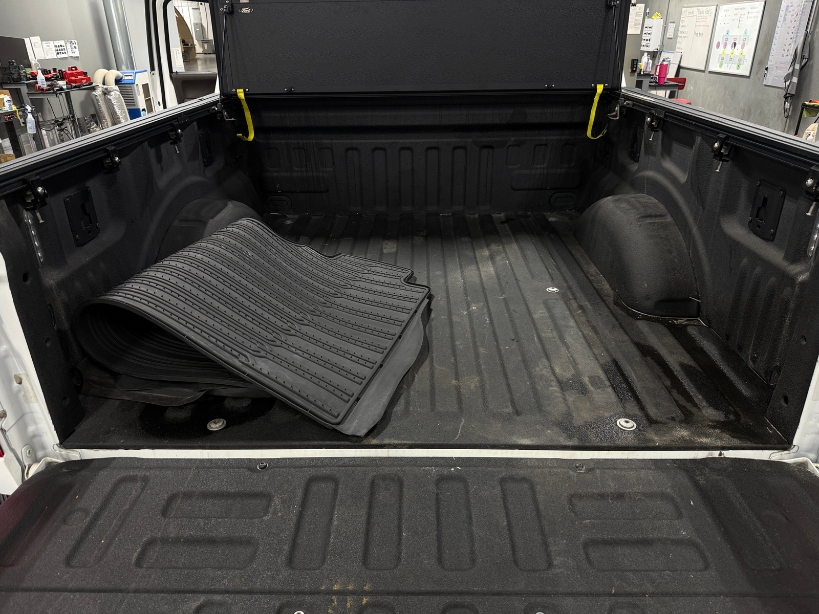 Thumbnail: 2020 Ford Econoline - 6