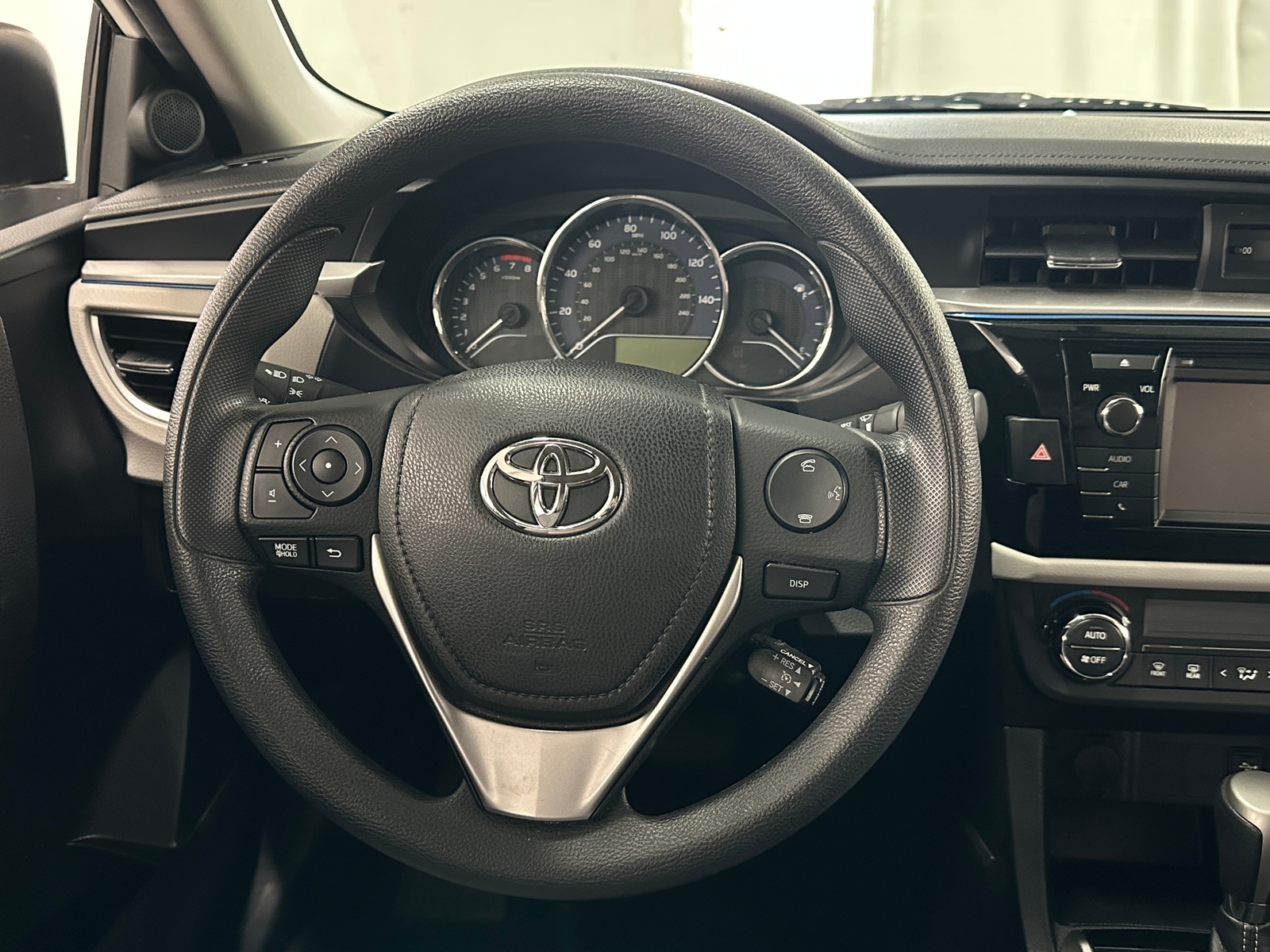 Thumbnail: 2015 Toyota Corolla - 5