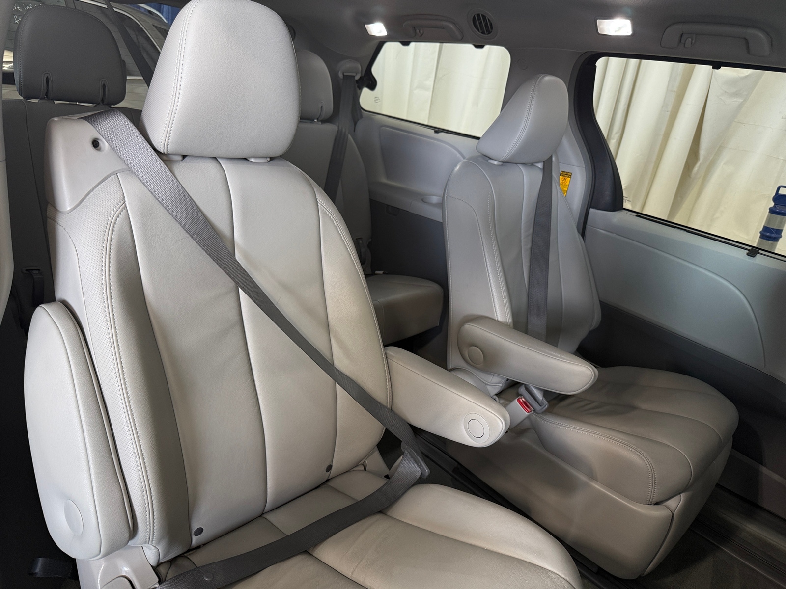 Thumbnail: 2014 Toyota Sienna - 5