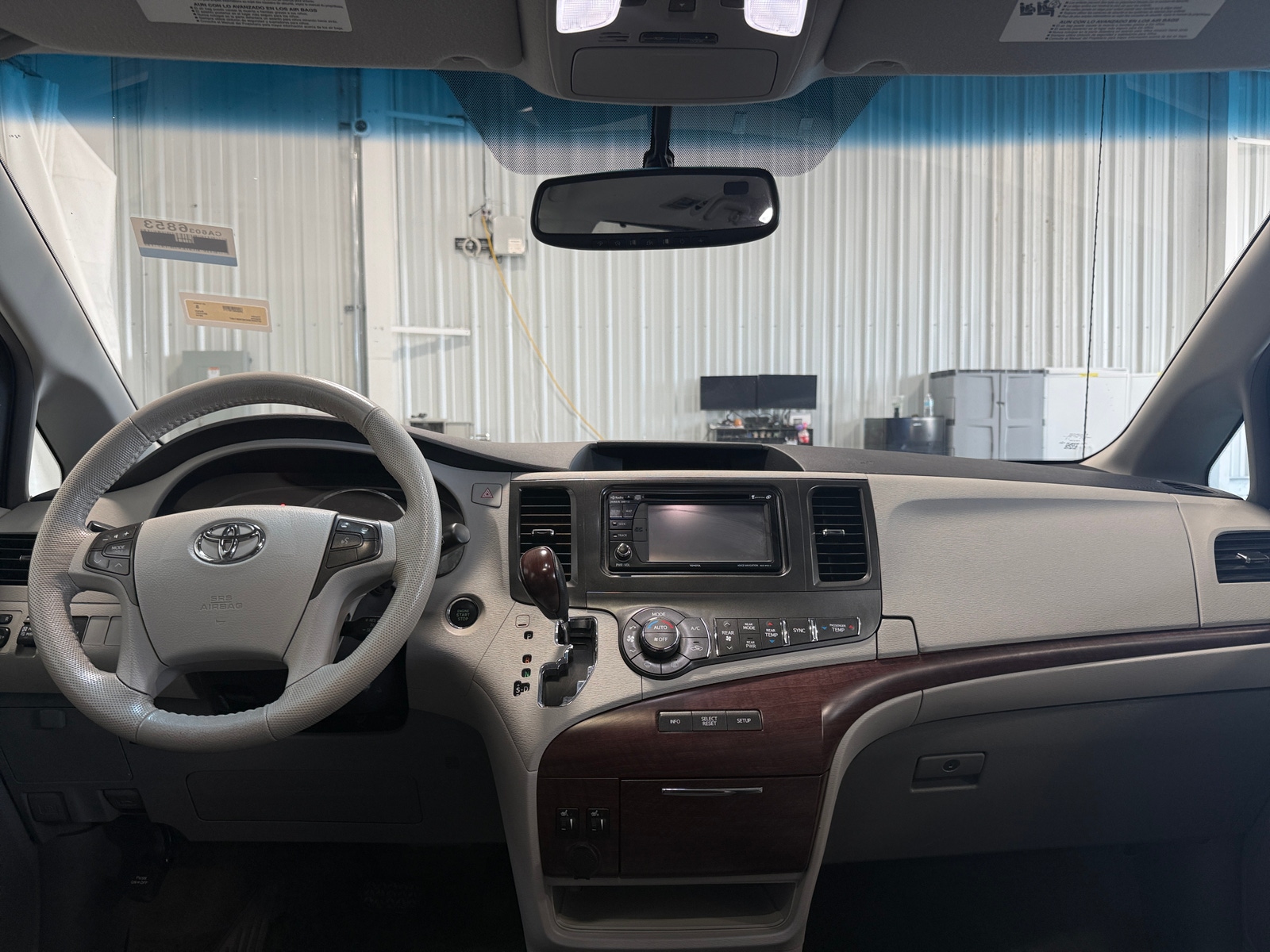 Thumbnail: 2014 Toyota Sienna - 2