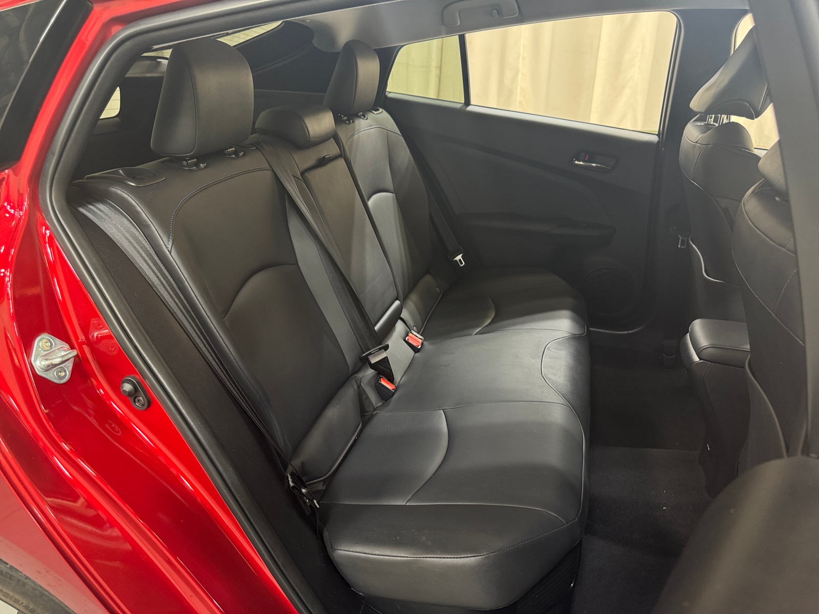 Thumbnail: 2017 Toyota Prius - 6