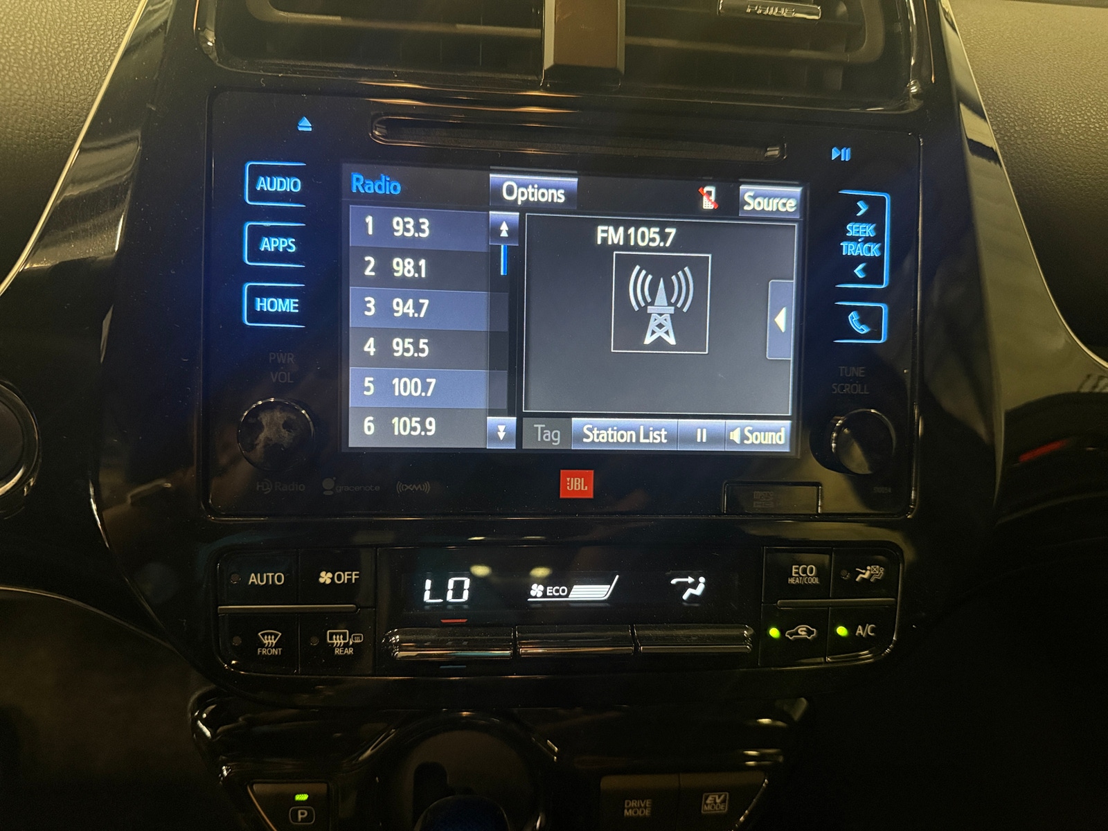 Thumbnail: 2017 Toyota Prius - 4