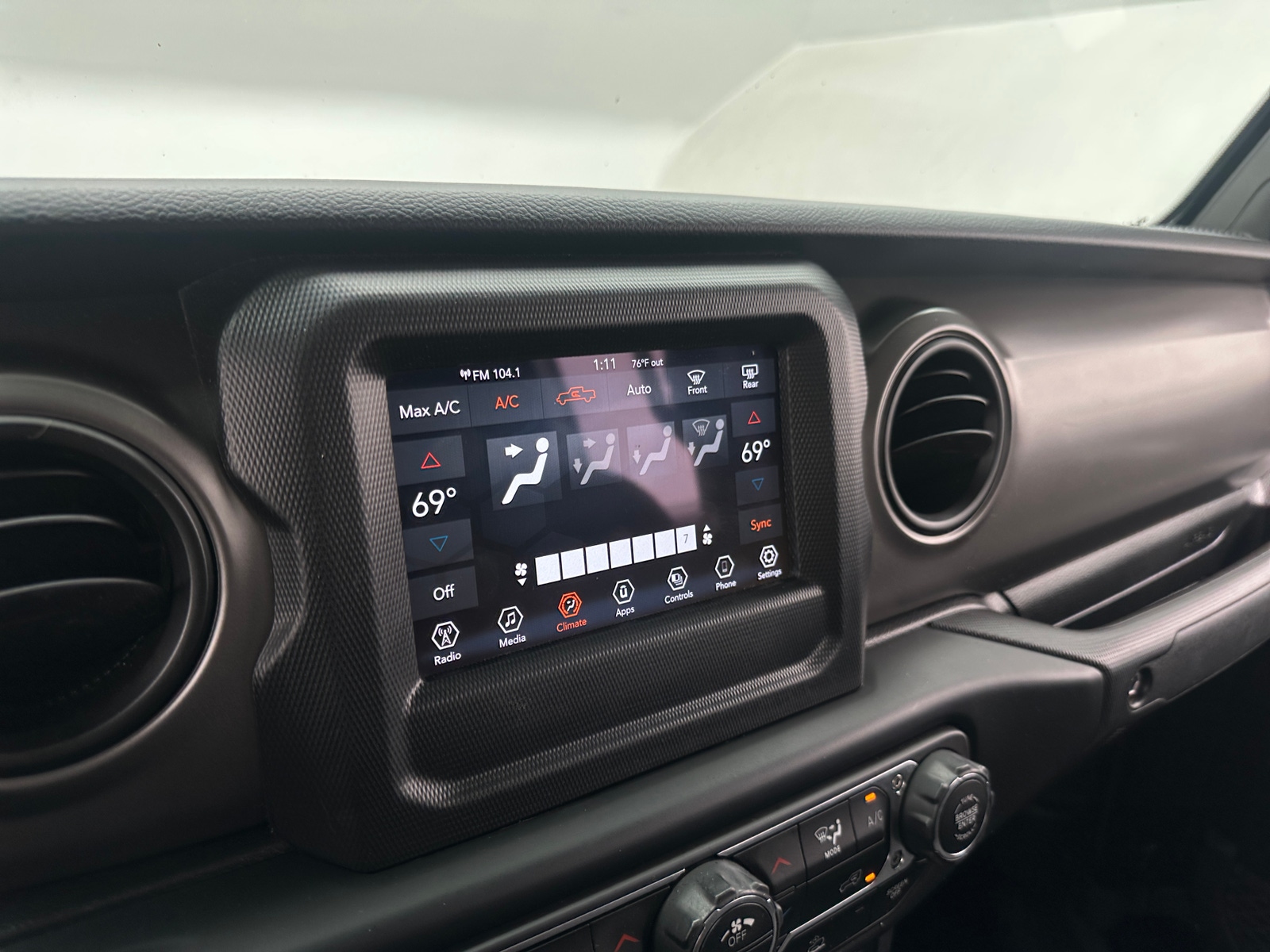 Thumbnail: 2022 Jeep Gladiator - 4