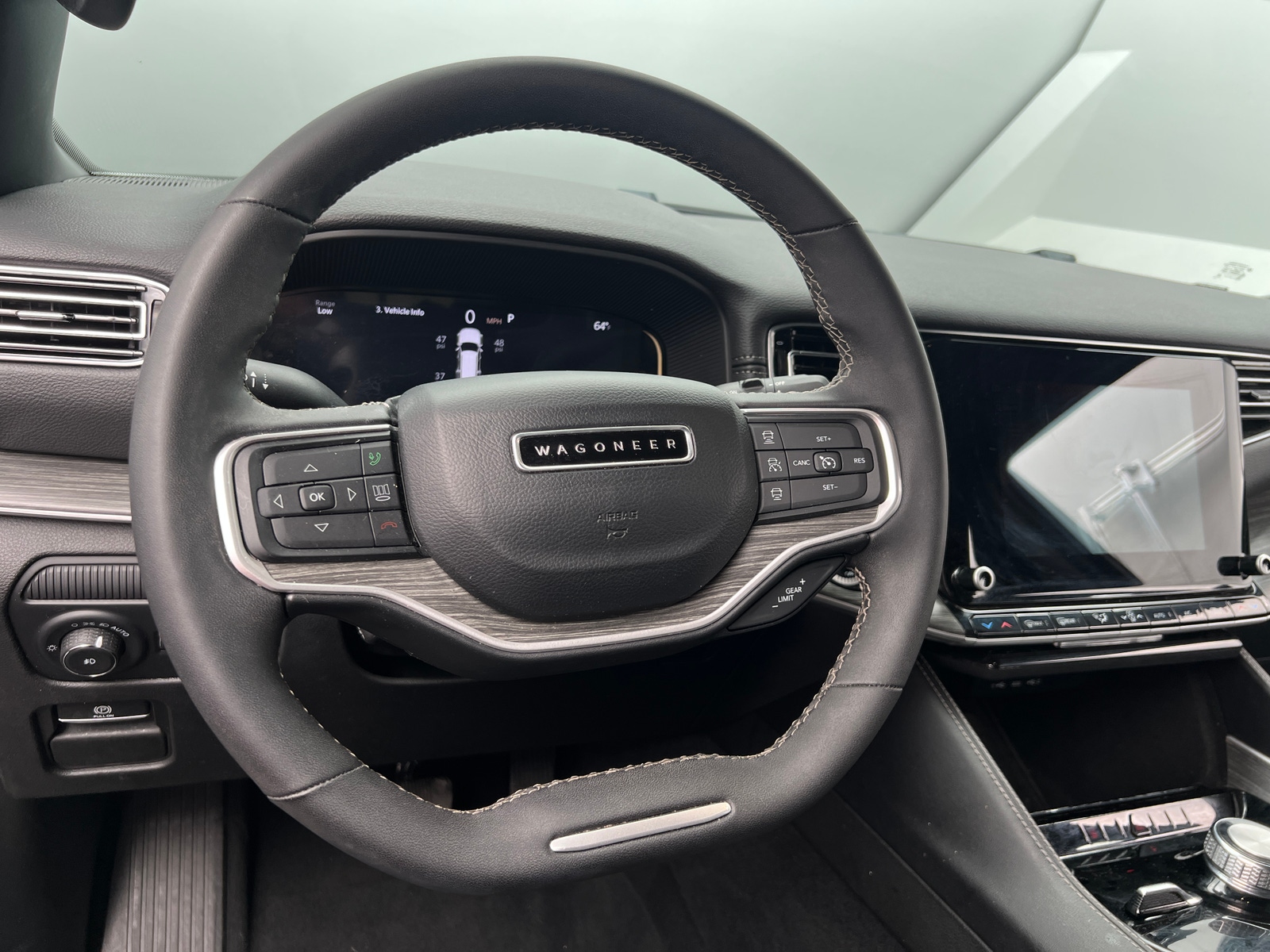 Thumbnail: 2024 Jeep Wagoneer - 4