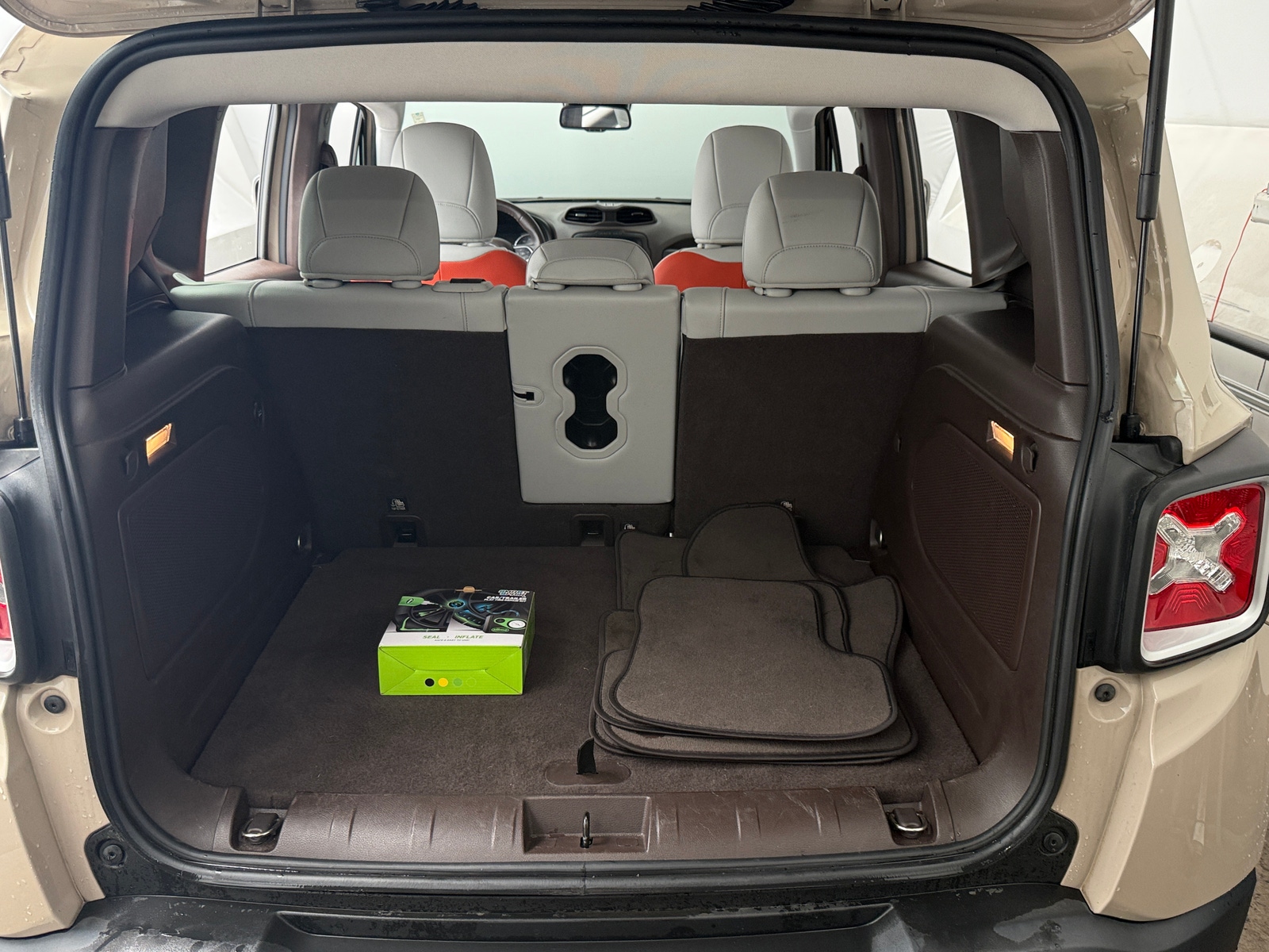 Thumbnail: 2015 Jeep Renegade - 6