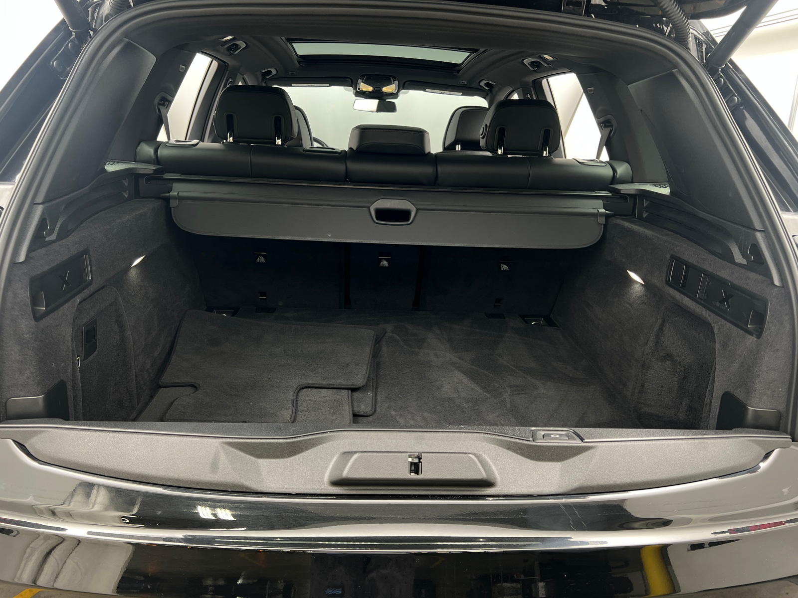 Thumbnail: 2026 BMW X5 - 6