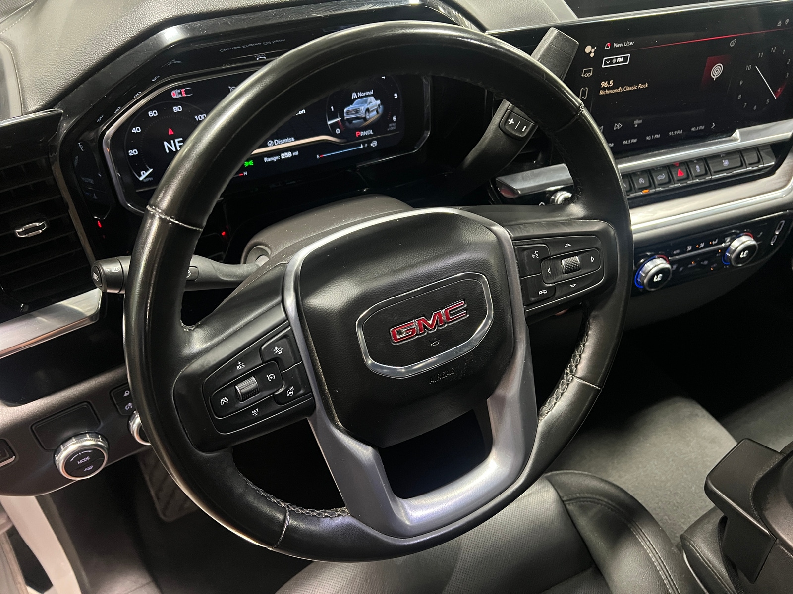 Thumbnail: 2024 GMC Sierra 1500 - 4