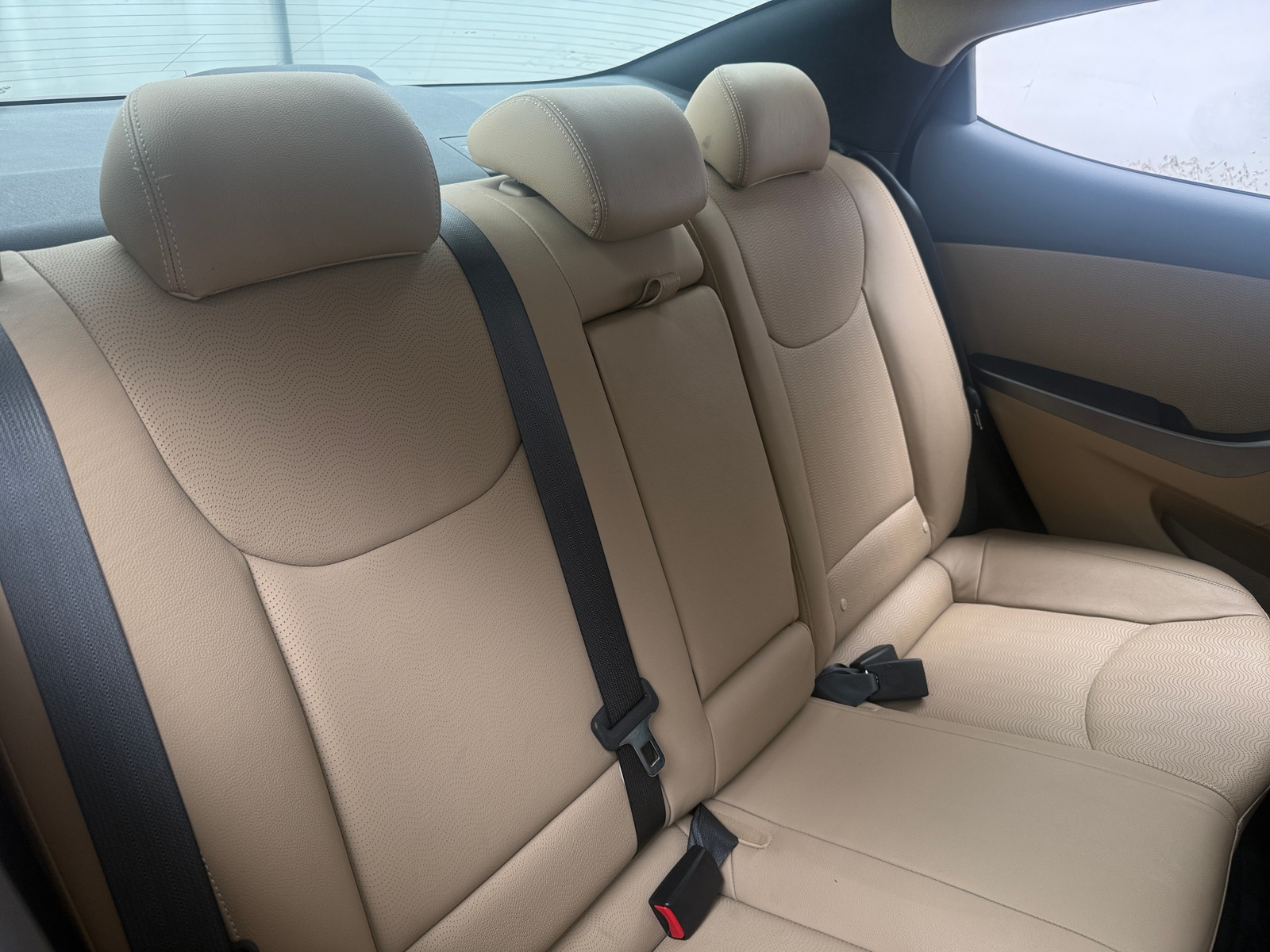 Thumbnail: 2012 Hyundai Elantra - 5
