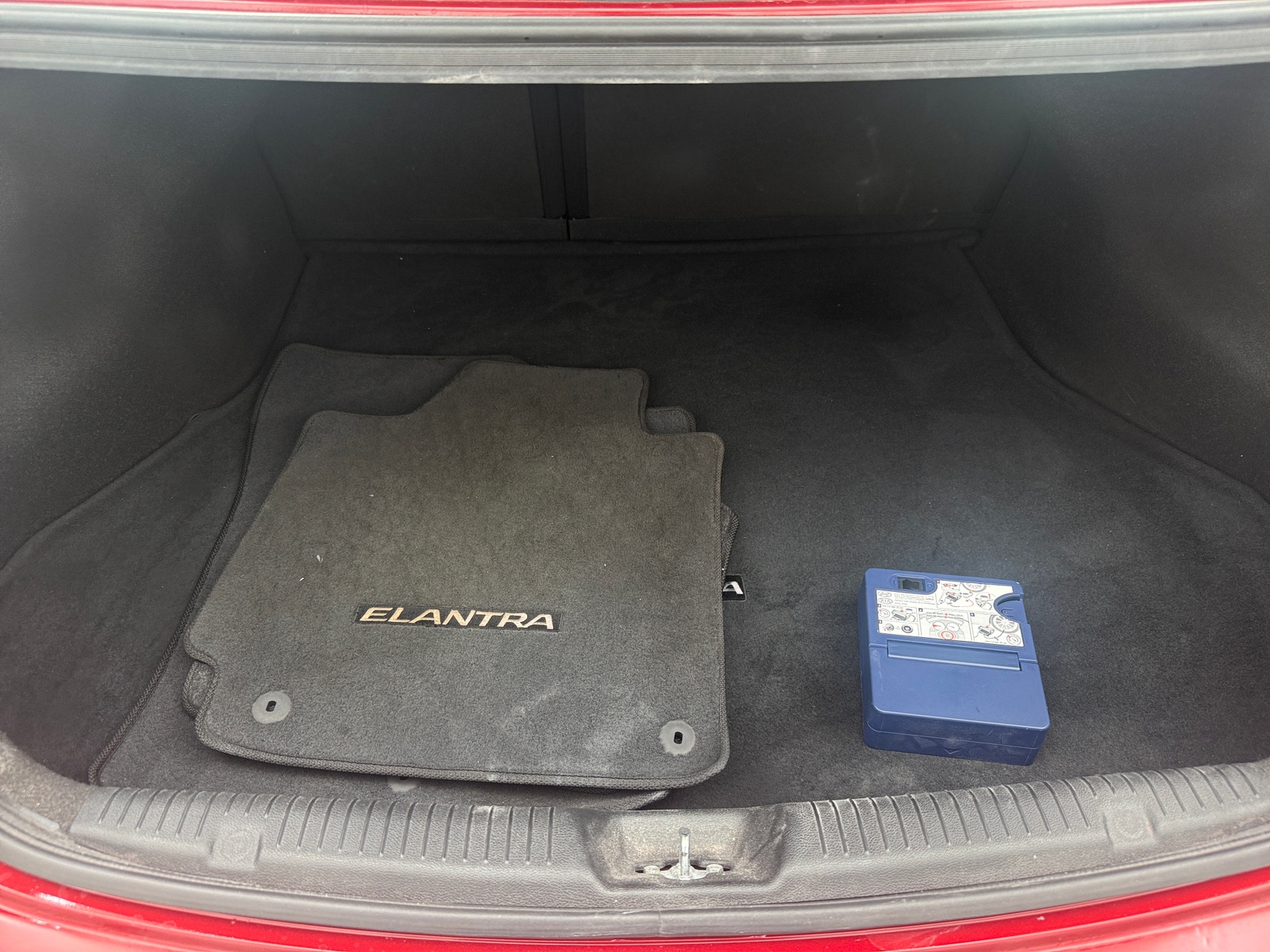 Thumbnail: 2012 Hyundai Elantra - 6