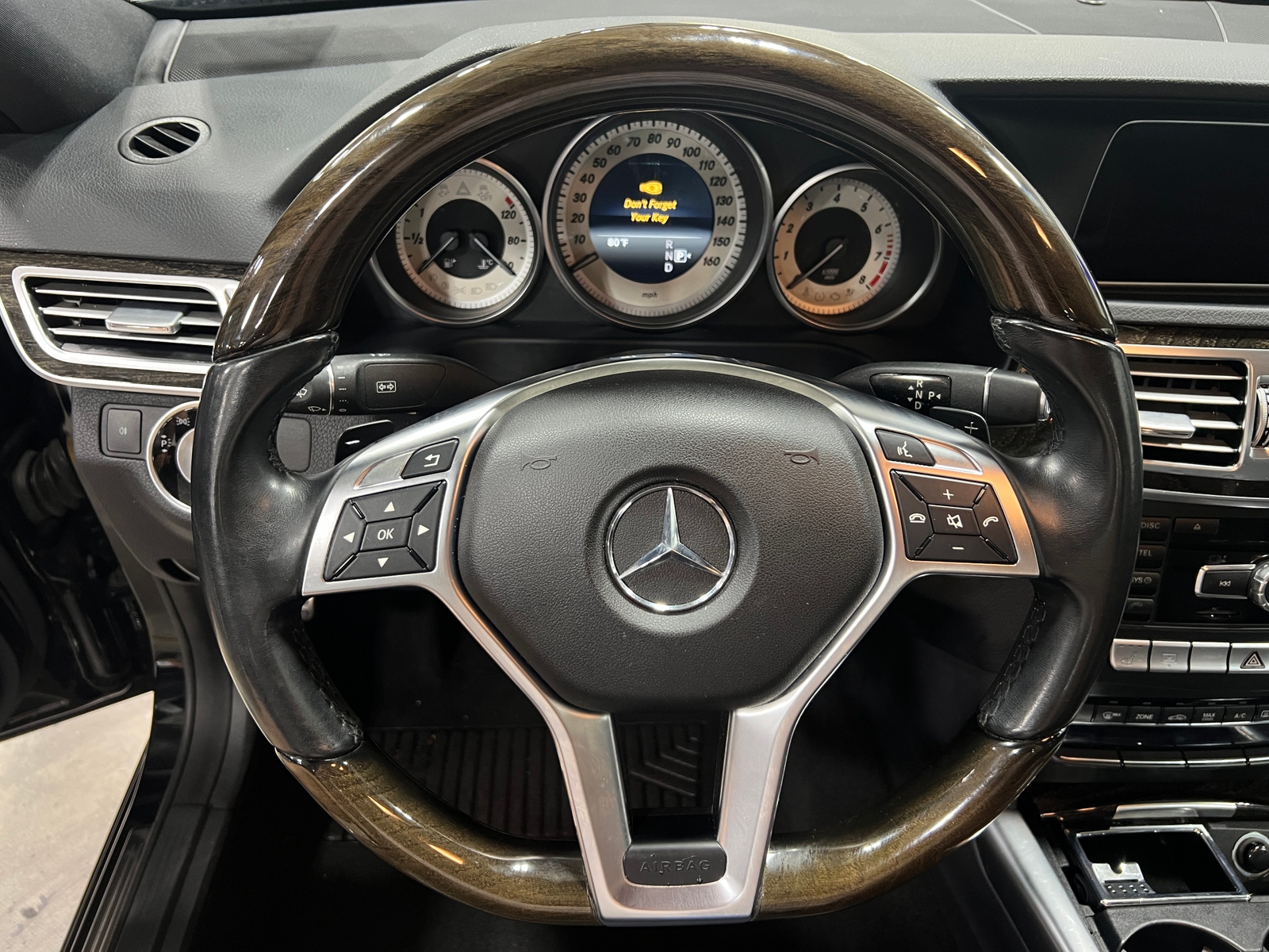 Thumbnail: 2015 Mercedes-Benz E-Class - 4