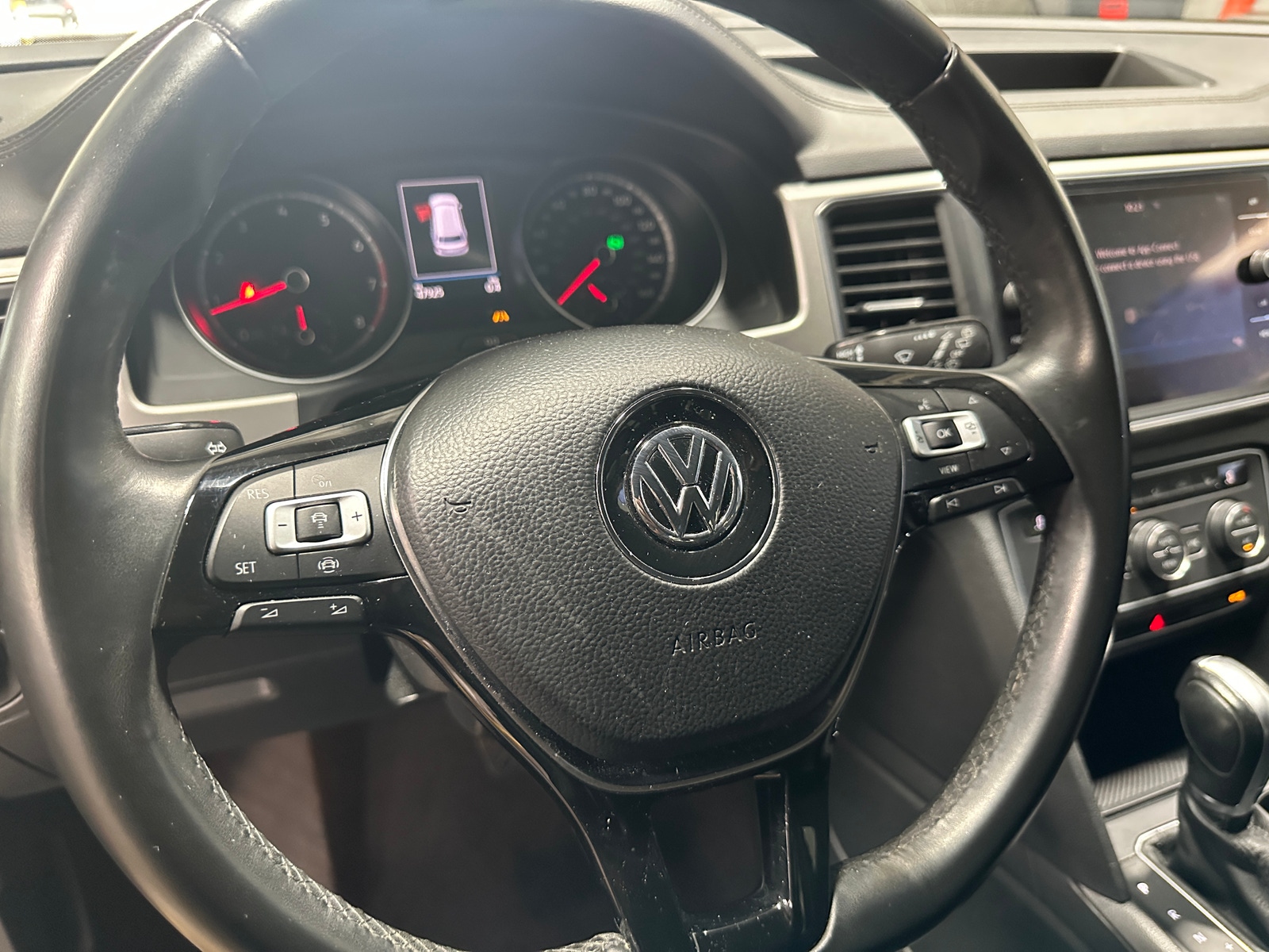Thumbnail: 2019 Volkswagen Atlas - 4