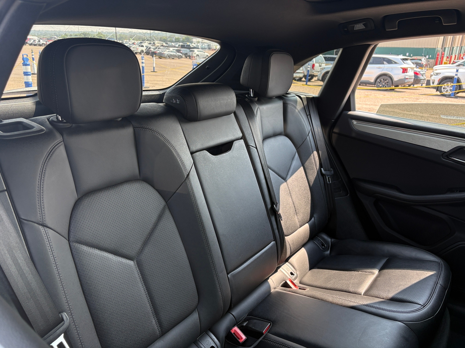 Thumbnail: 2021 Porsche Macan - 5