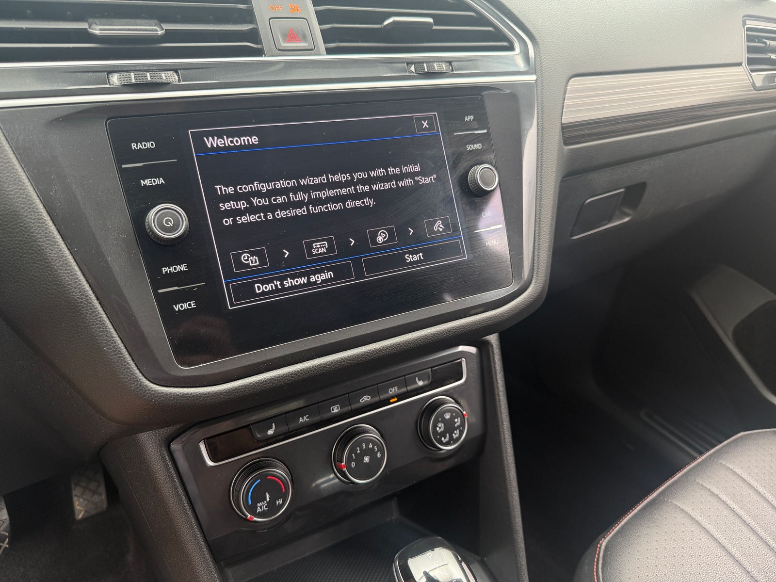 Thumbnail: 2024 Volkswagen Tiguan - 3