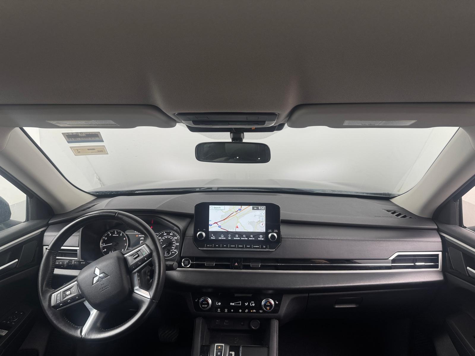 Thumbnail: 2024 Mitsubishi Outlander - 3