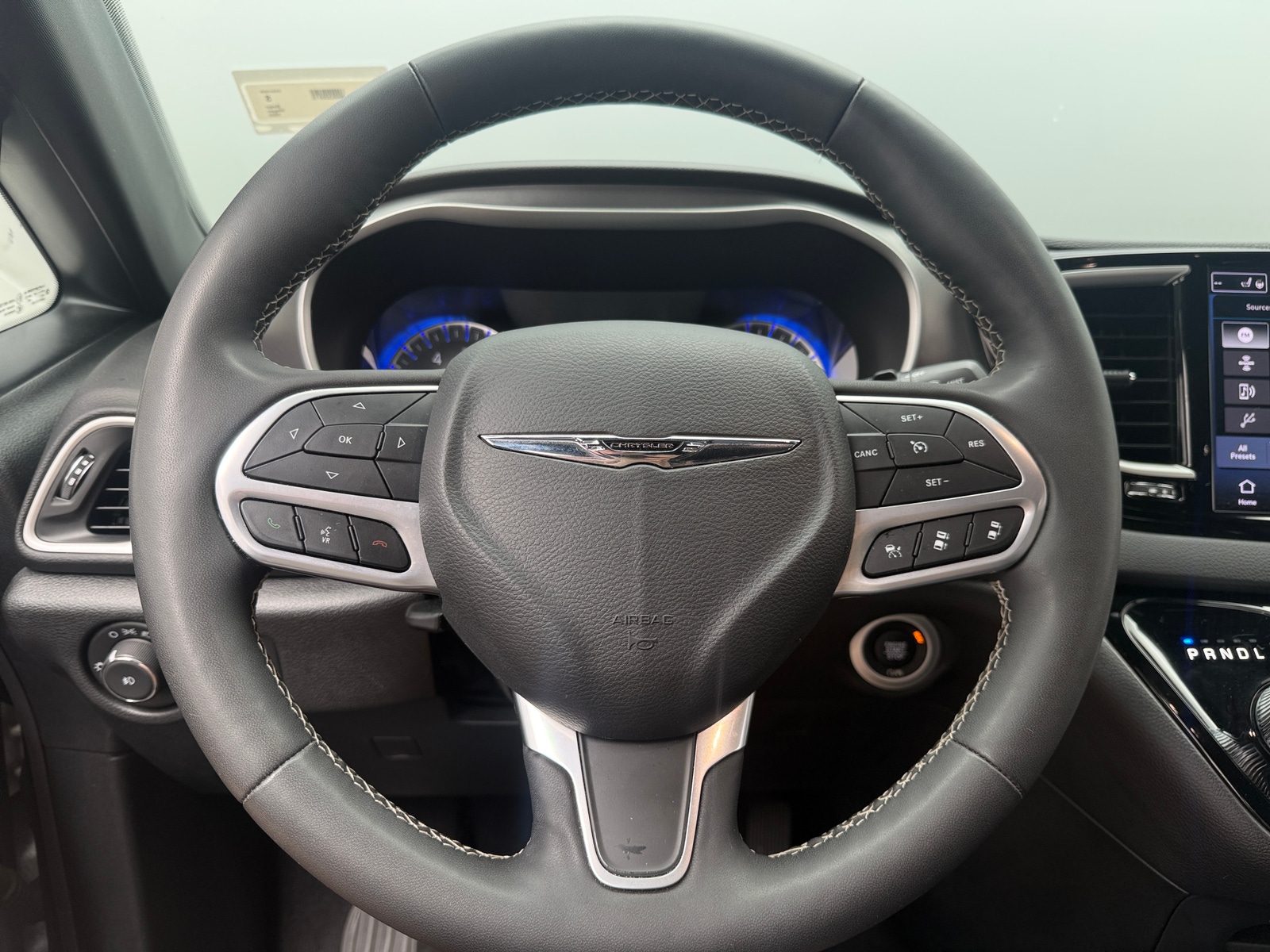 Thumbnail: 2025 Chrysler Pacifica - 4