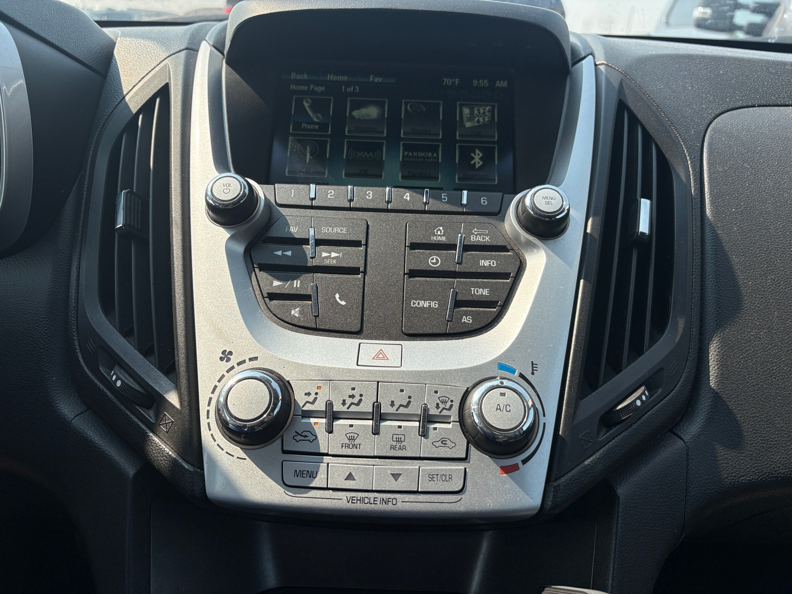 Thumbnail: 2017 Chevrolet Equinox - 4