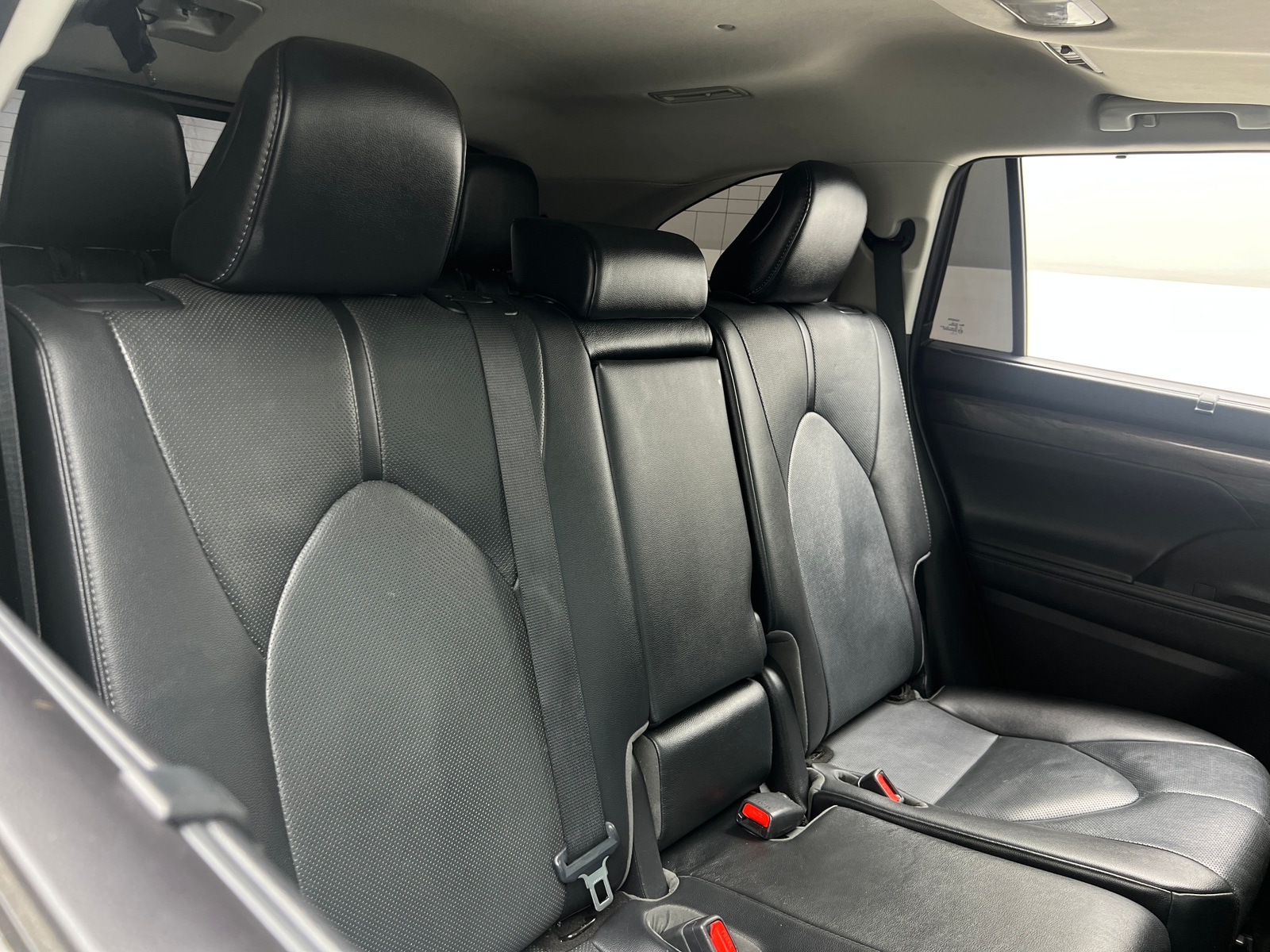 Thumbnail: 2021 Toyota Highlander - 5