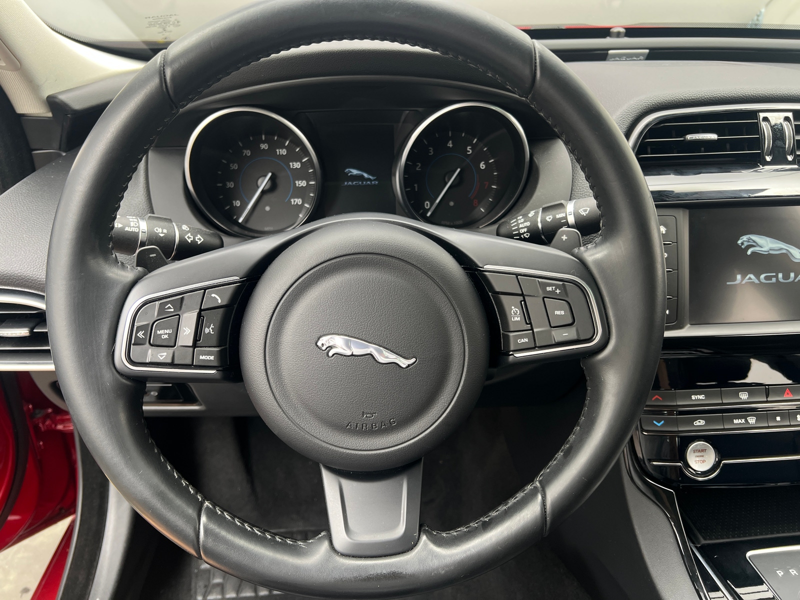 Thumbnail: 2017 Jaguar XE - 4