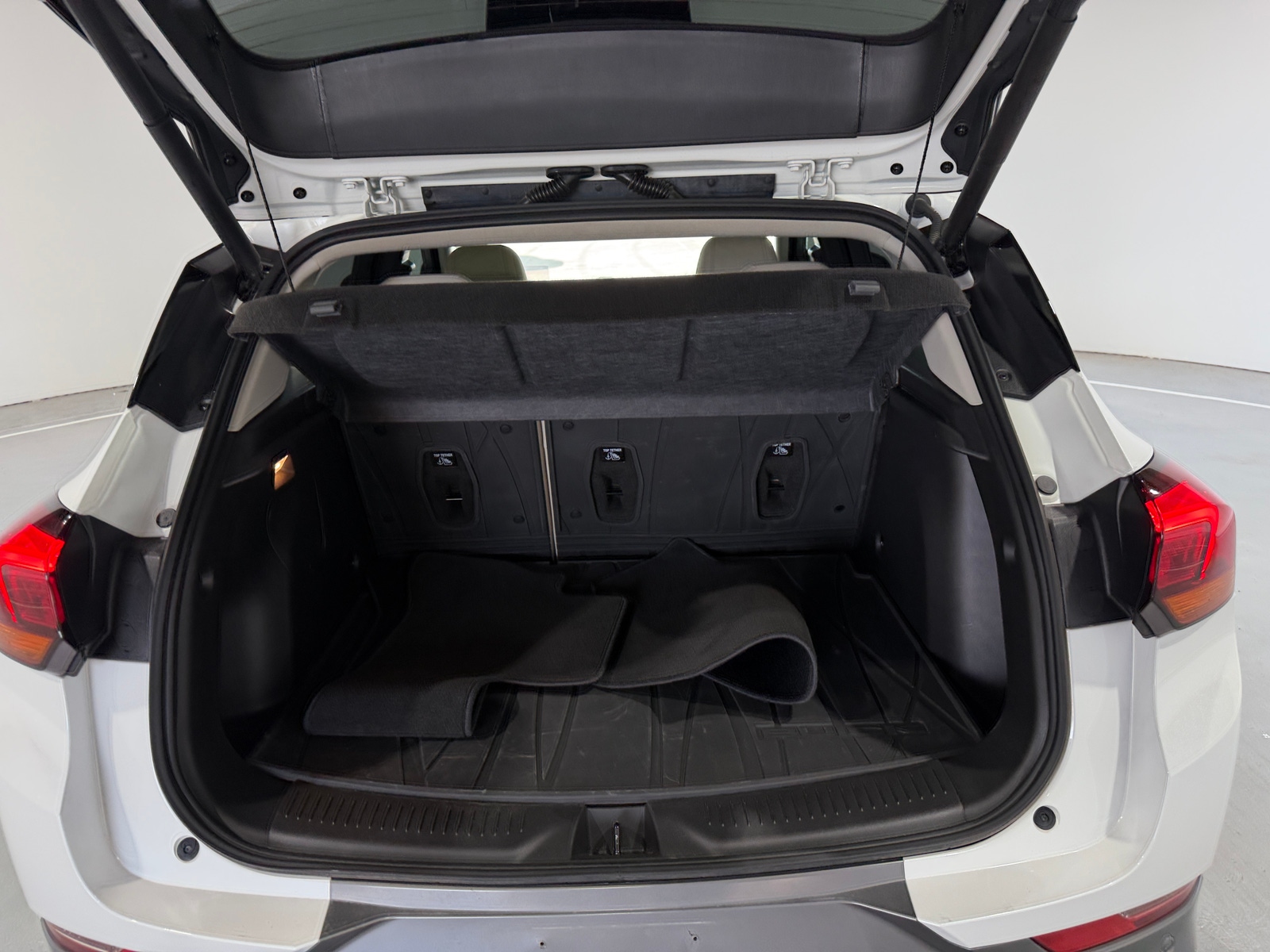 Thumbnail: 2023 Buick Encore GX - 6