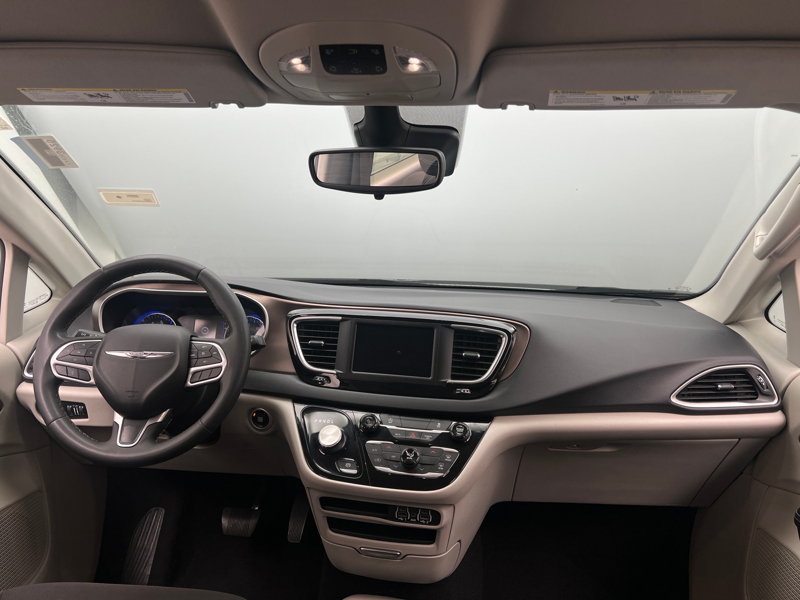 Thumbnail: 2023 Chrysler Voyager - 3