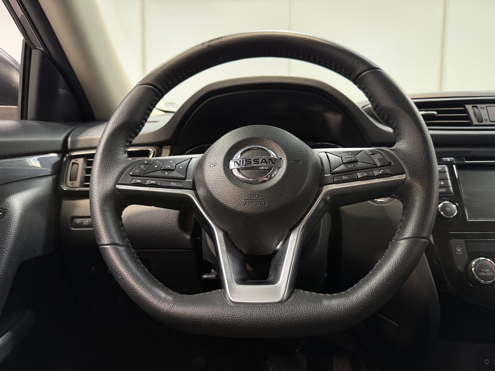 Thumbnail: 2020 Nissan Rogue - 5