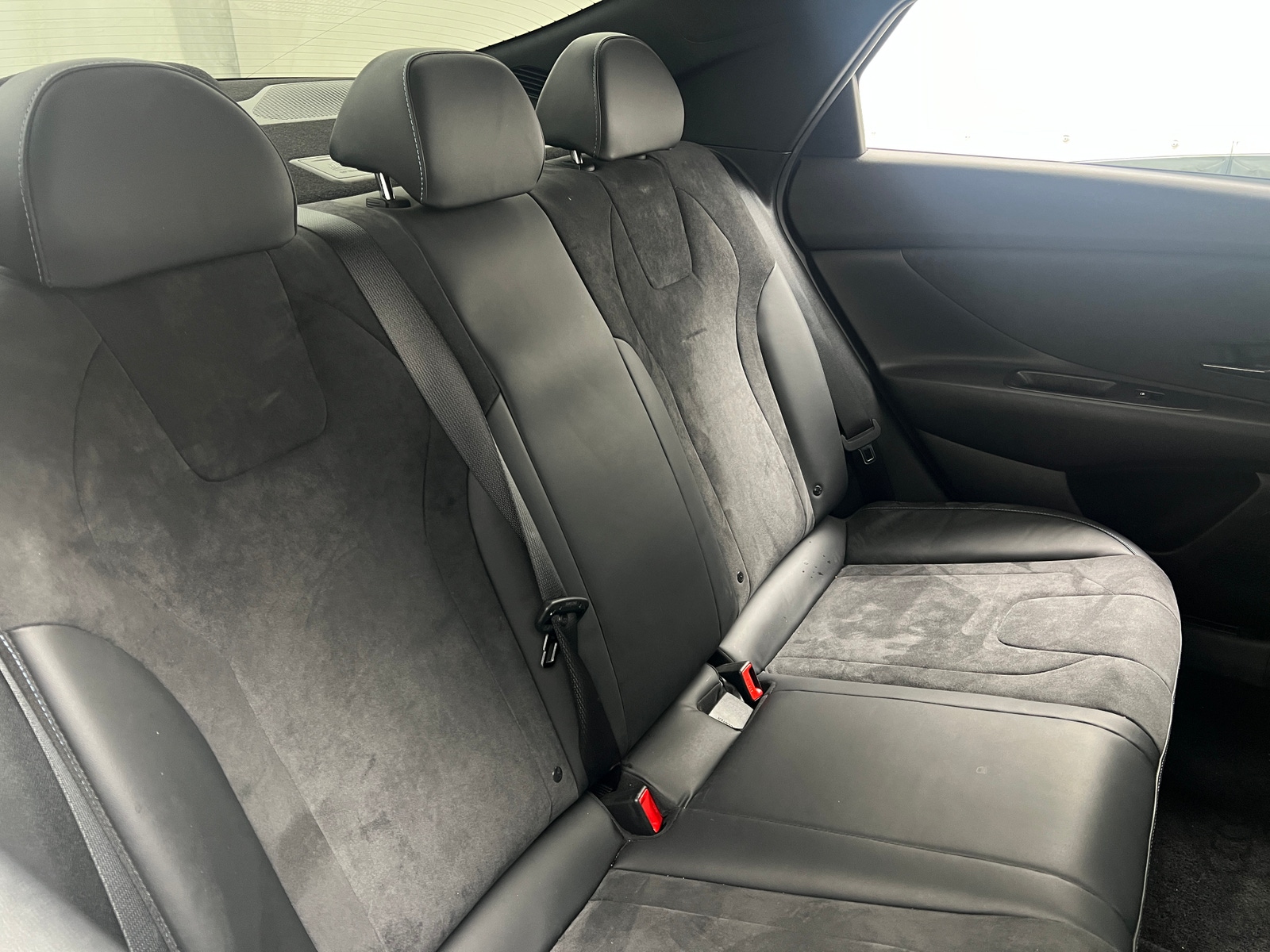 Thumbnail: 2023 Hyundai Elantra - 5