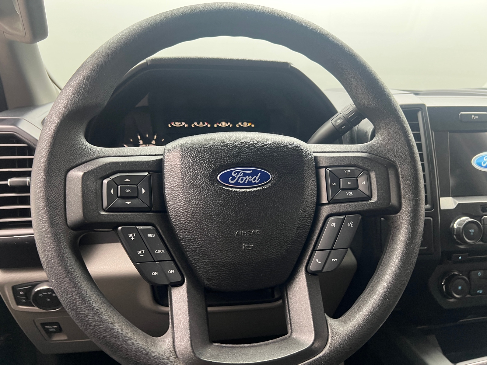 Thumbnail: 2017 Ford Econoline - 5