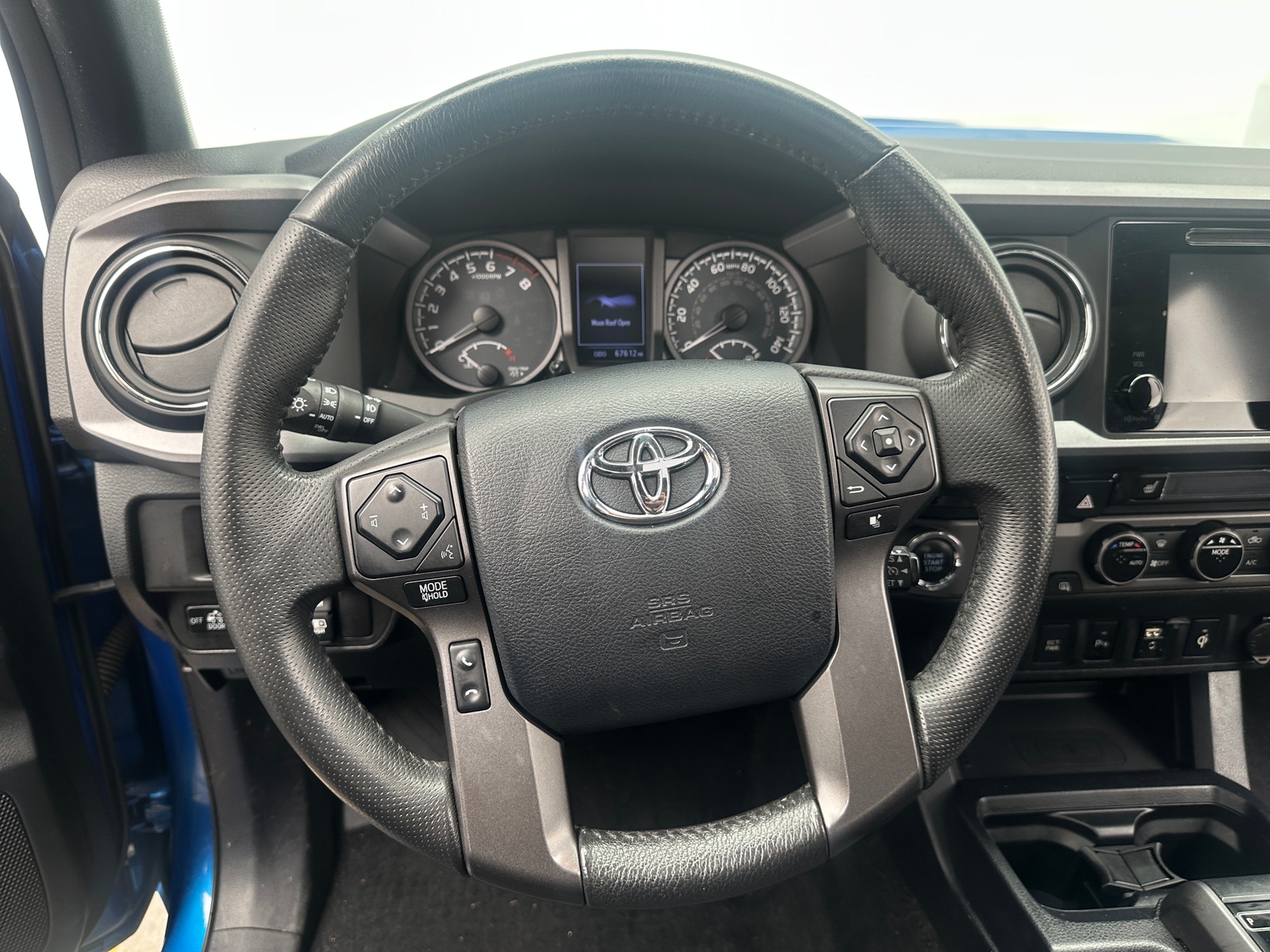 Thumbnail: 2017 Toyota Tacoma - 5