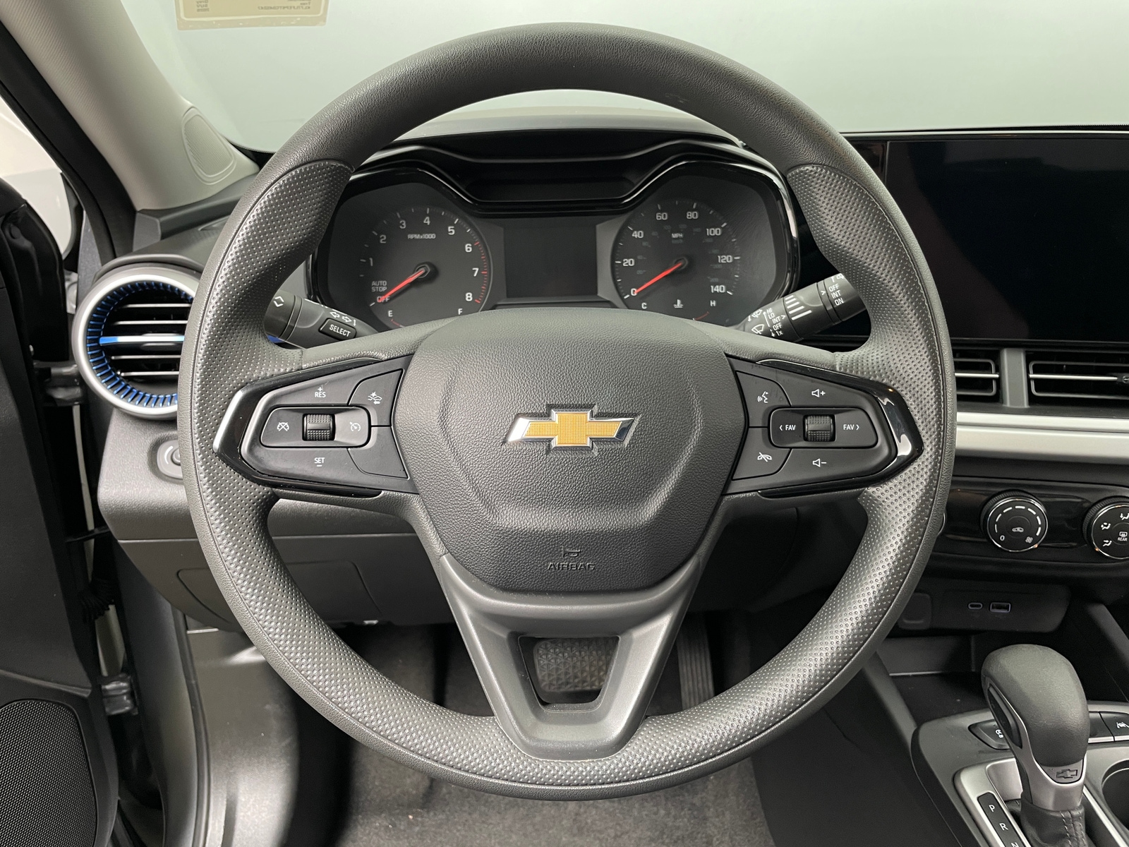 Thumbnail: 2026 Chevrolet Trax - 5