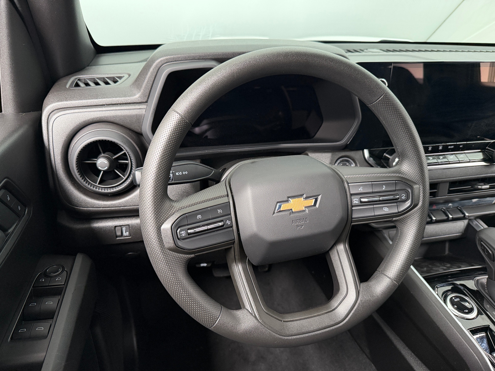 Thumbnail: 2025 Chevrolet Colorado - 5