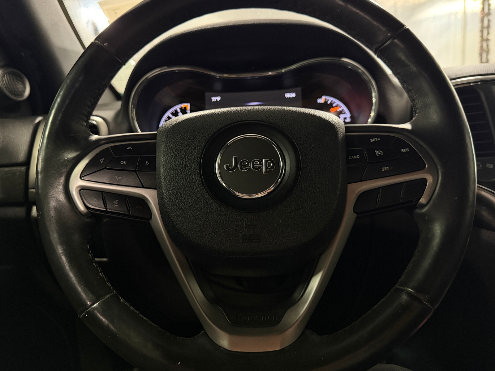 Thumbnail: 2018 Jeep Grand Cherokee - 4