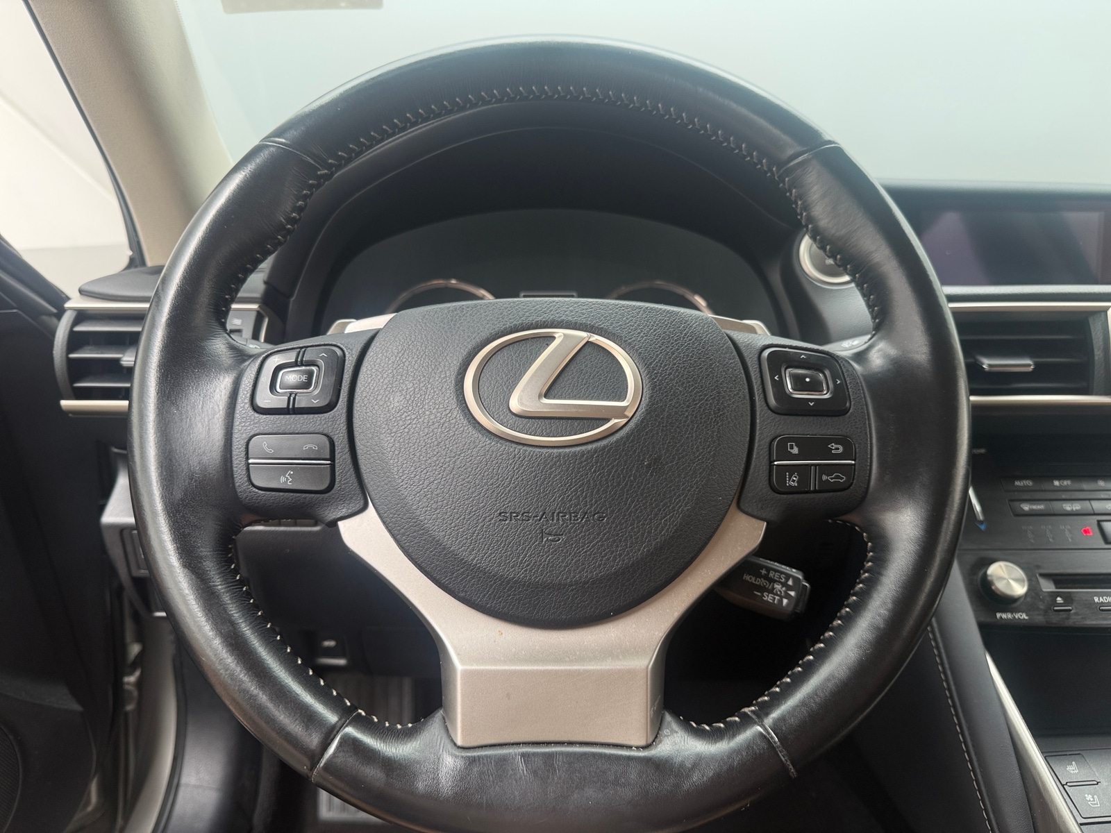 Thumbnail: 2018 Lexus IS - 4