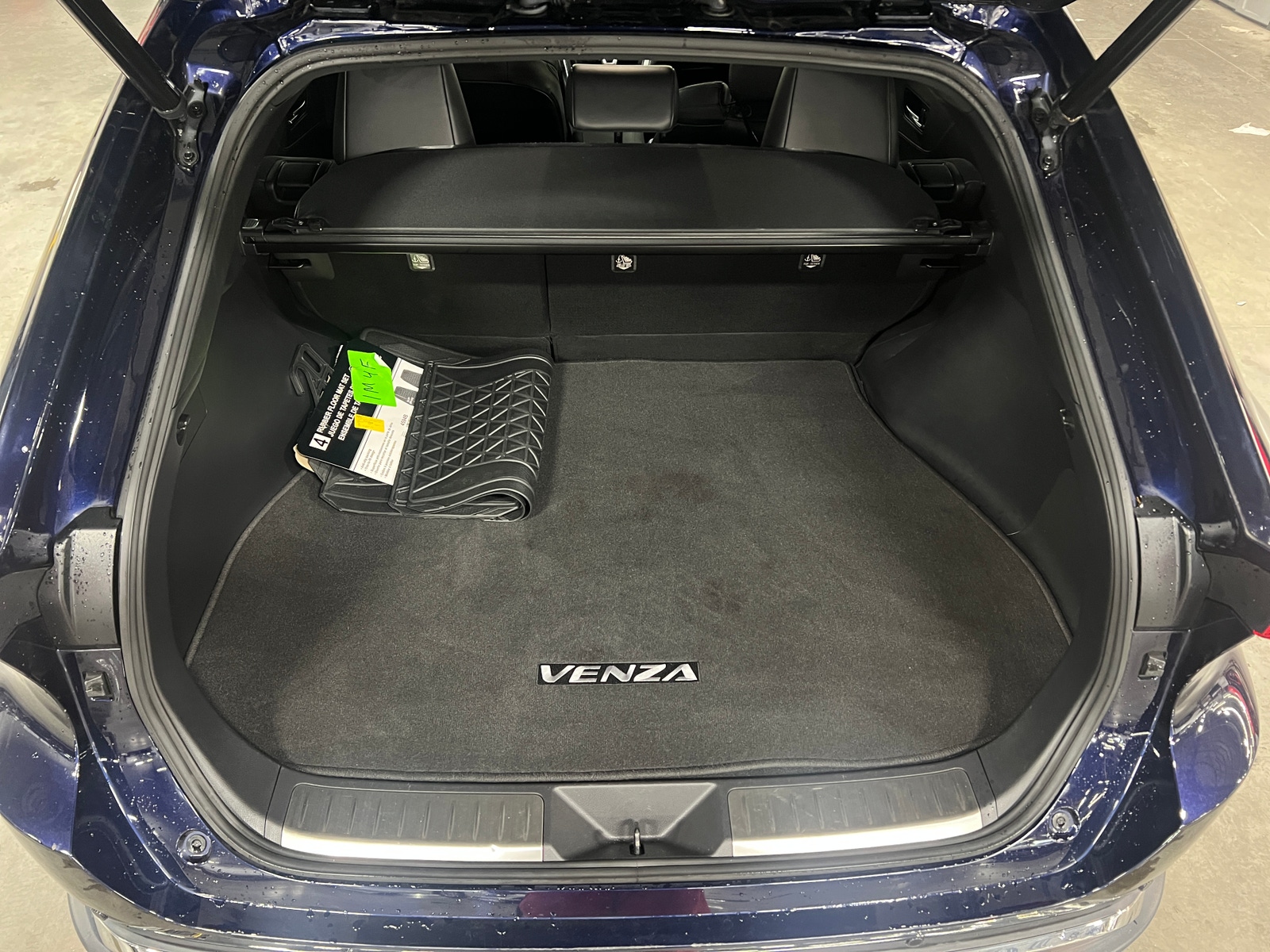 Thumbnail: 2021 Toyota Venza - 6