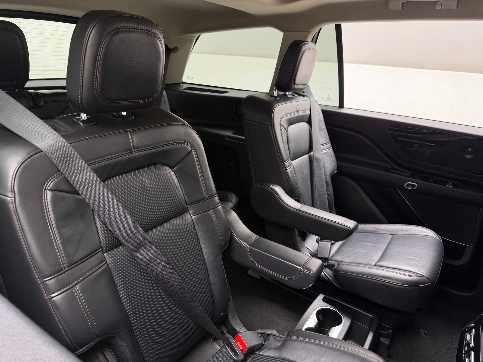 Thumbnail: 2021 Lincoln Aviator - 5