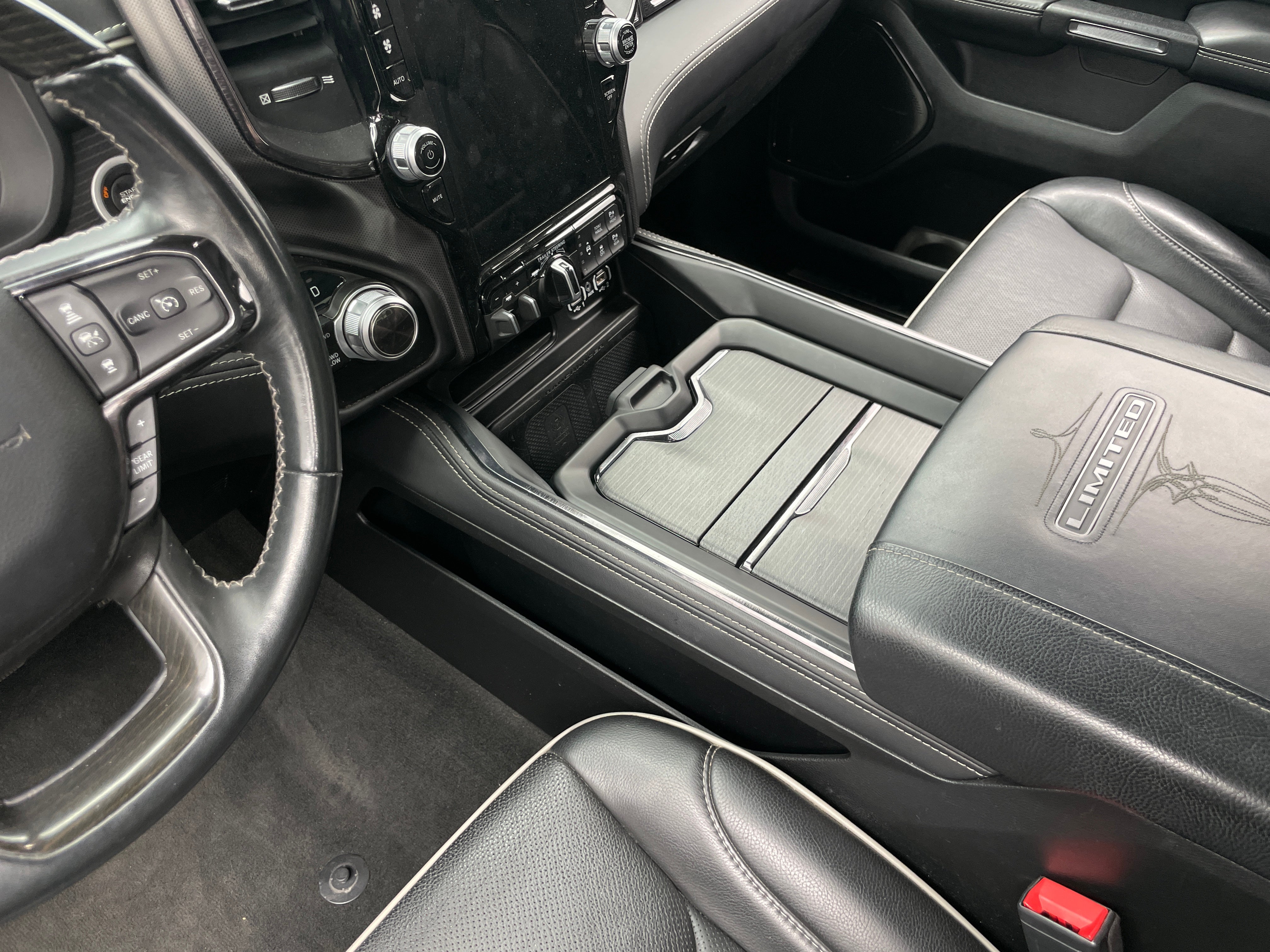 2022 RAM Ram 1500 Pickup Limited - Photo 2