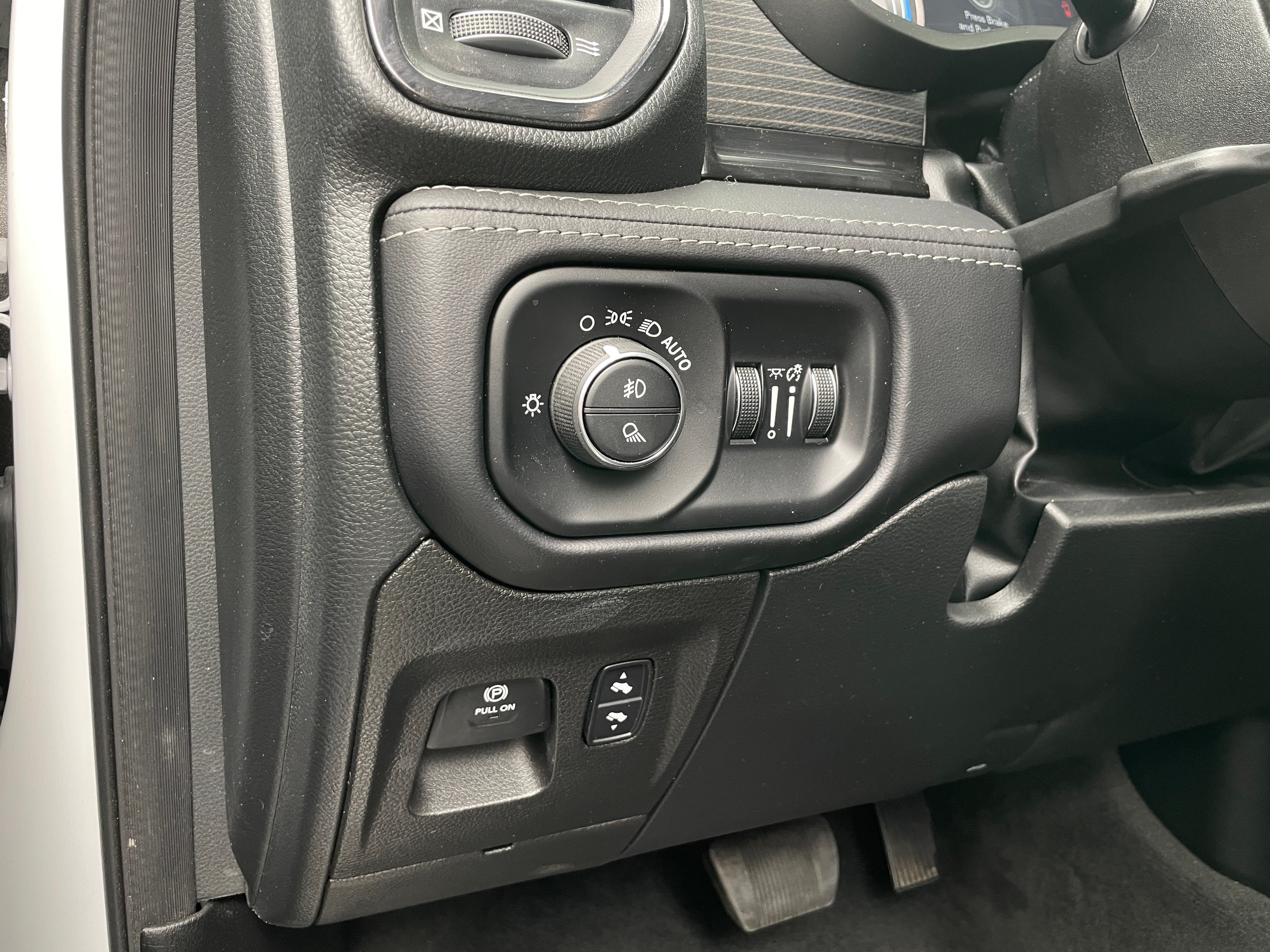 2022 RAM Ram 1500 Pickup Limited - Photo 14