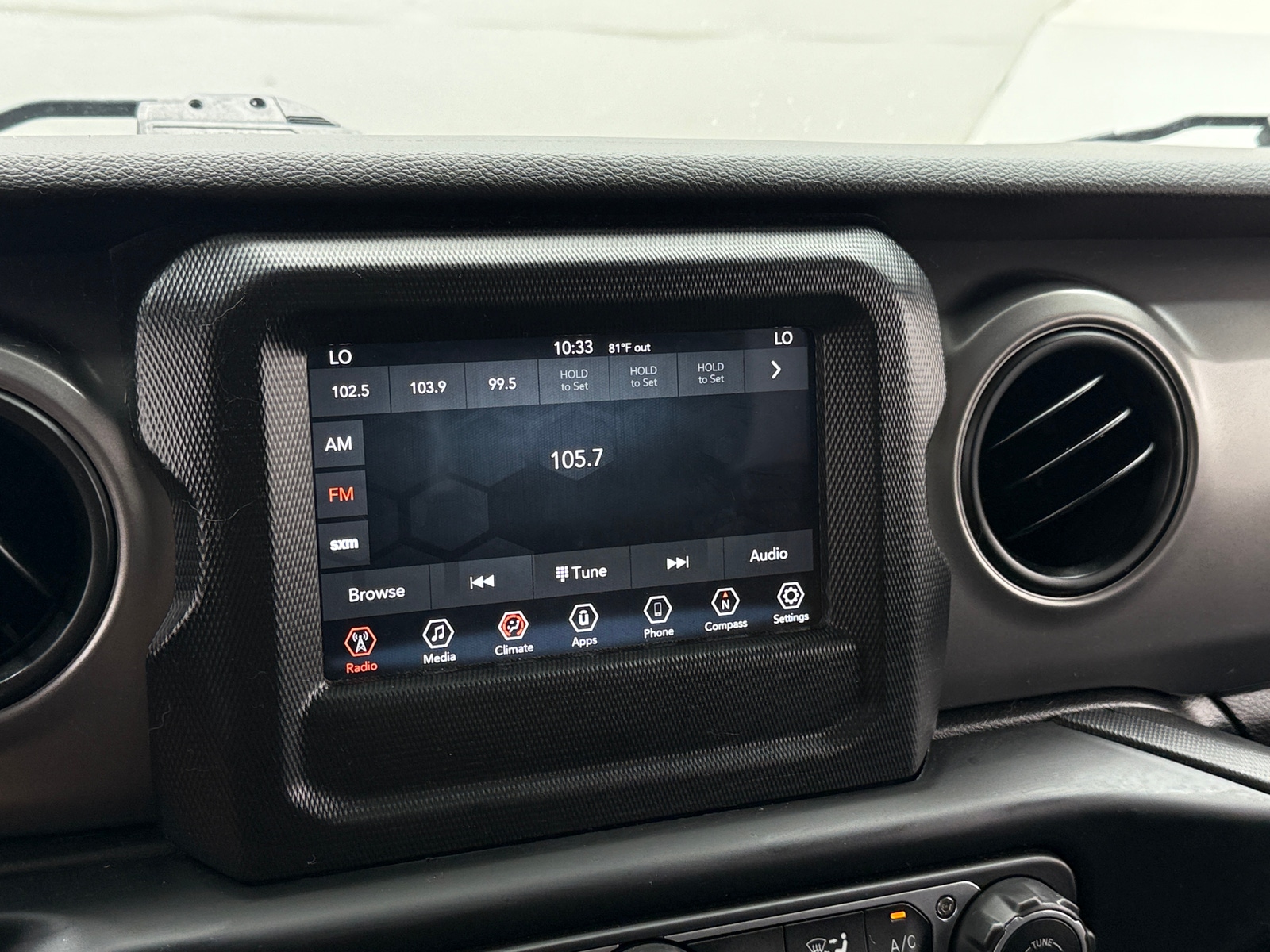 Thumbnail: 2022 Jeep Wrangler - 3