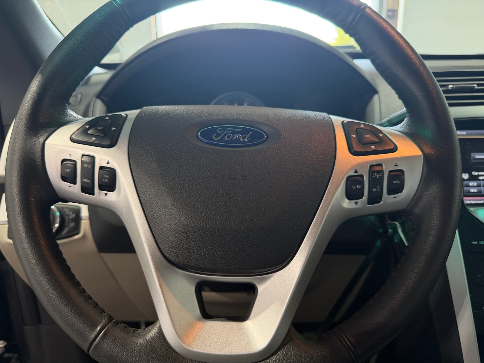 Thumbnail: 2015 Ford Explorer - 5