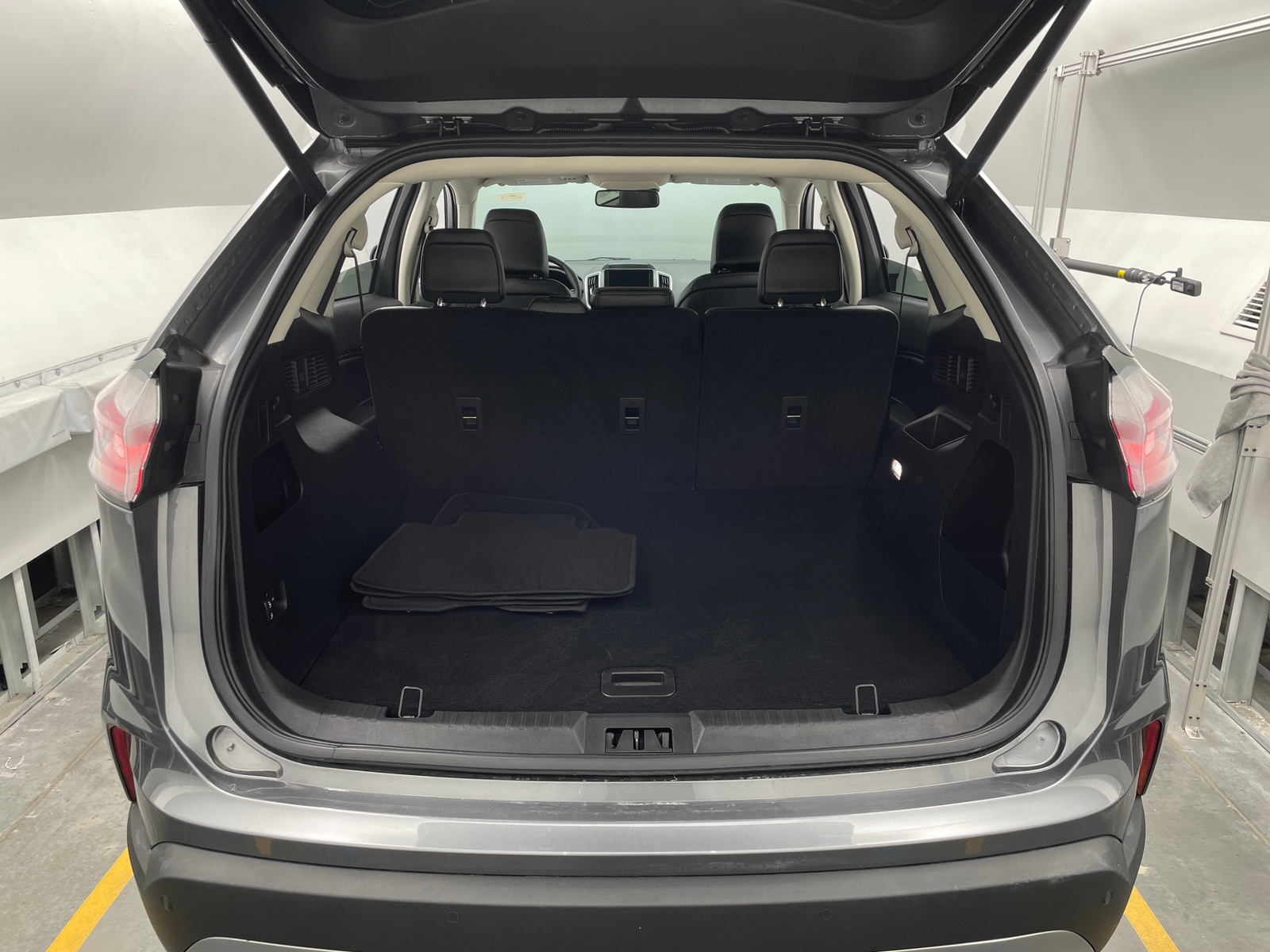 Thumbnail: 2024 Ford Edge - 6