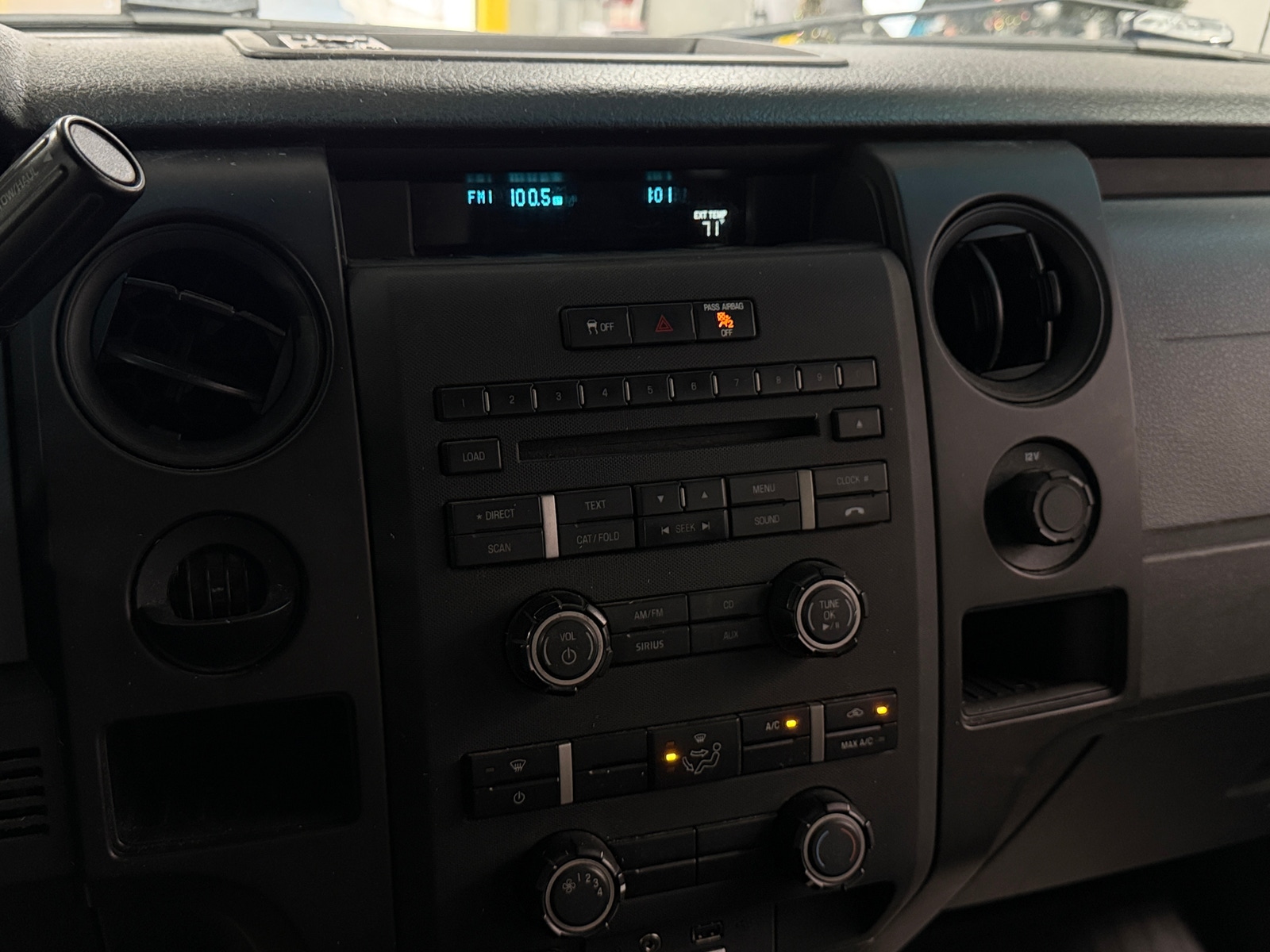 Thumbnail: 2014 Ford Econoline - 4