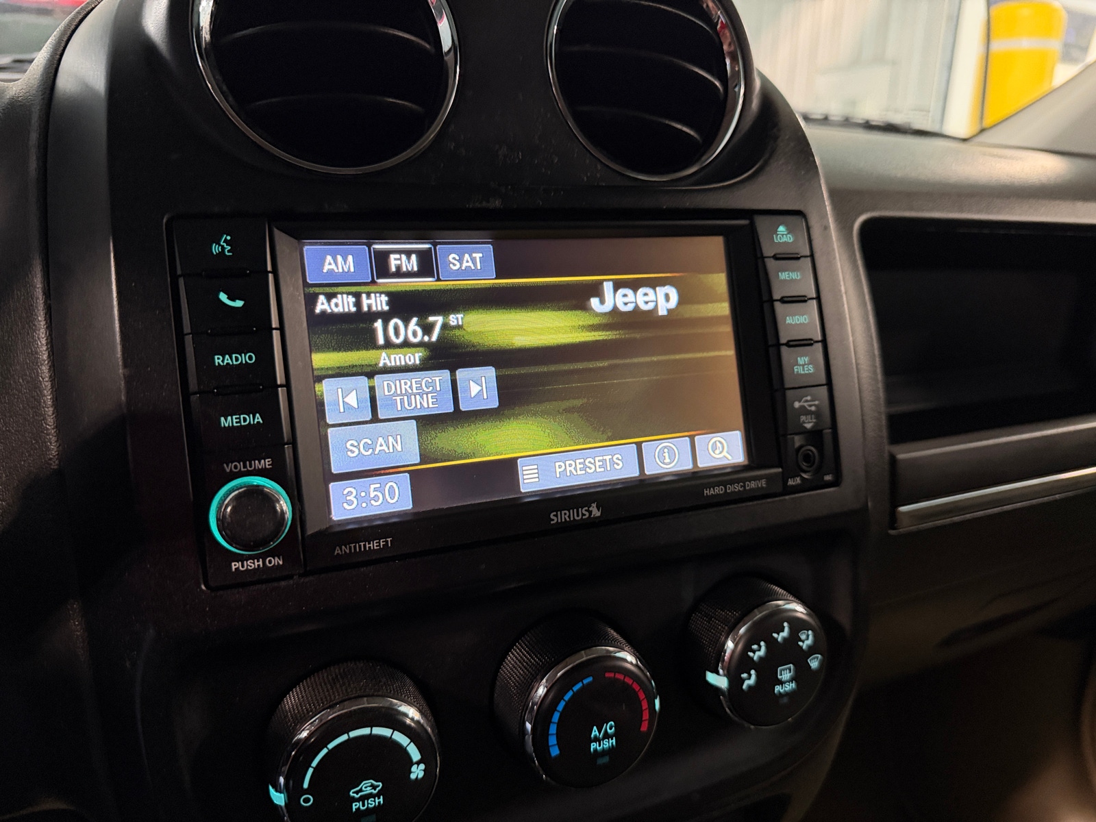 Thumbnail: 2016 Jeep Patriot - 3