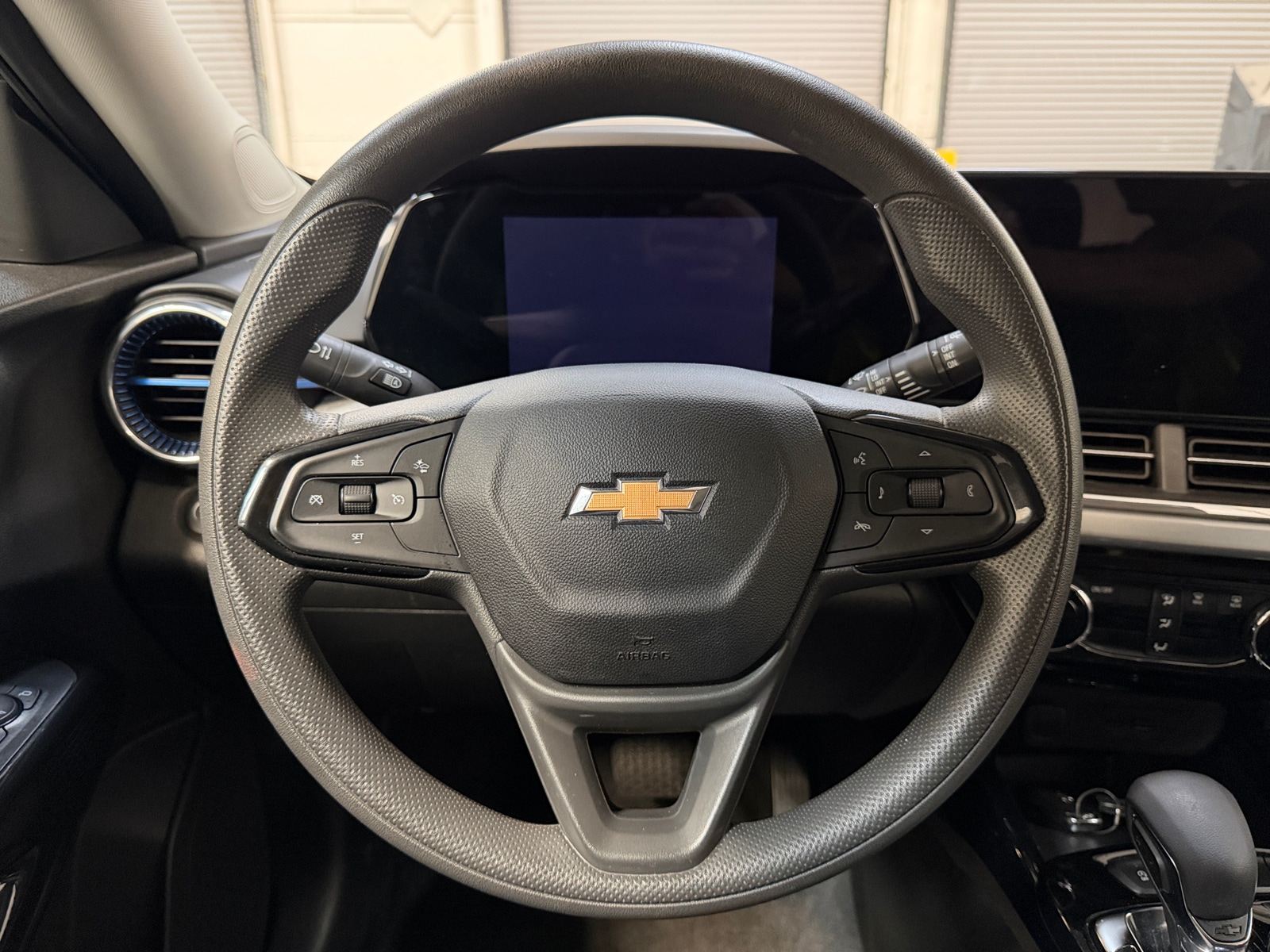 Thumbnail: 2025 Chevrolet Trax - 4