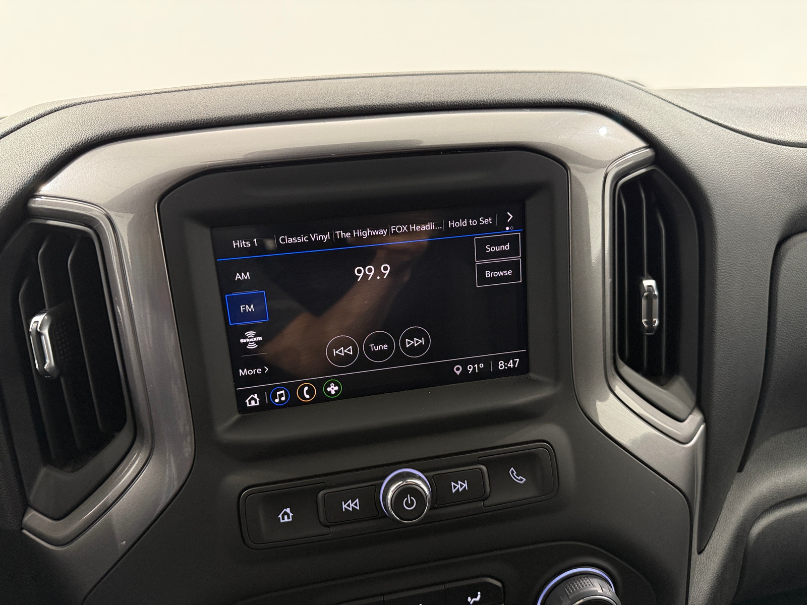 Thumbnail: 2025 Chevrolet Silverado 2500 - 4