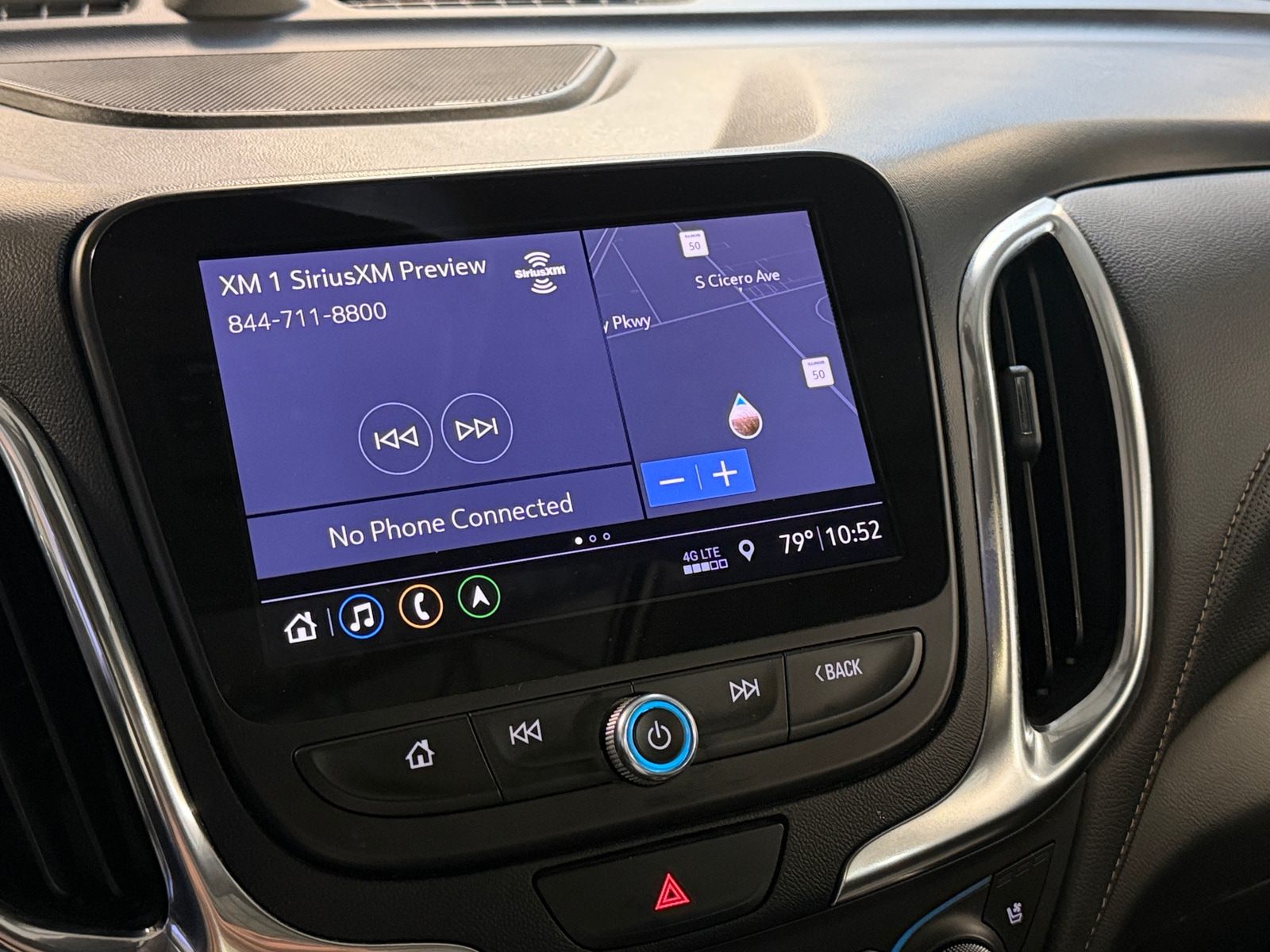 Thumbnail: 2021 Chevrolet Equinox - 3